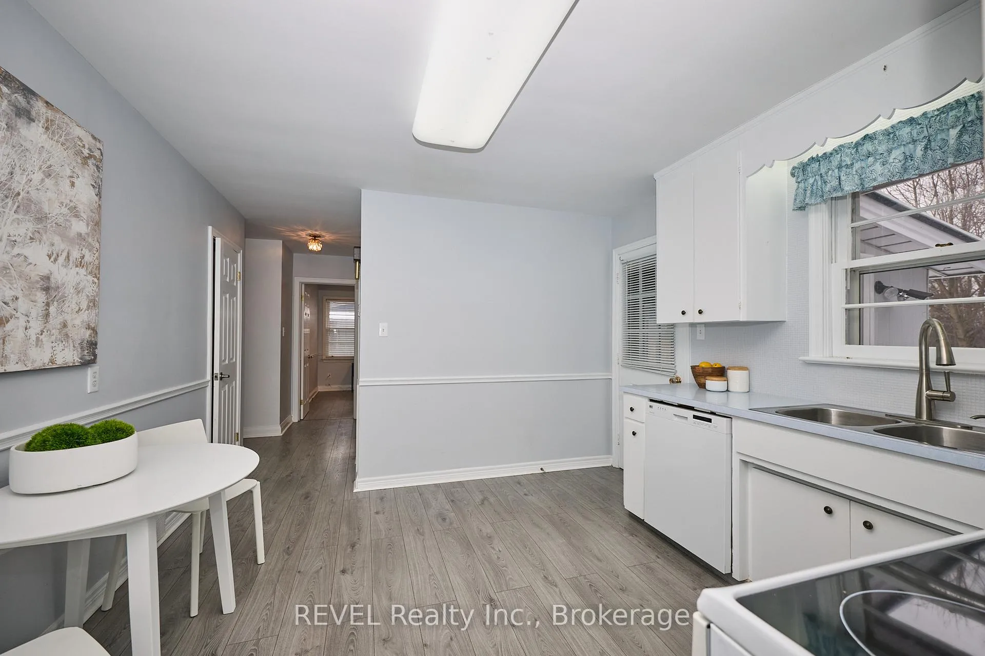 Photo 12 of 6361 Clare Crescent, Niagara Falls, Dorchester — HOMEH