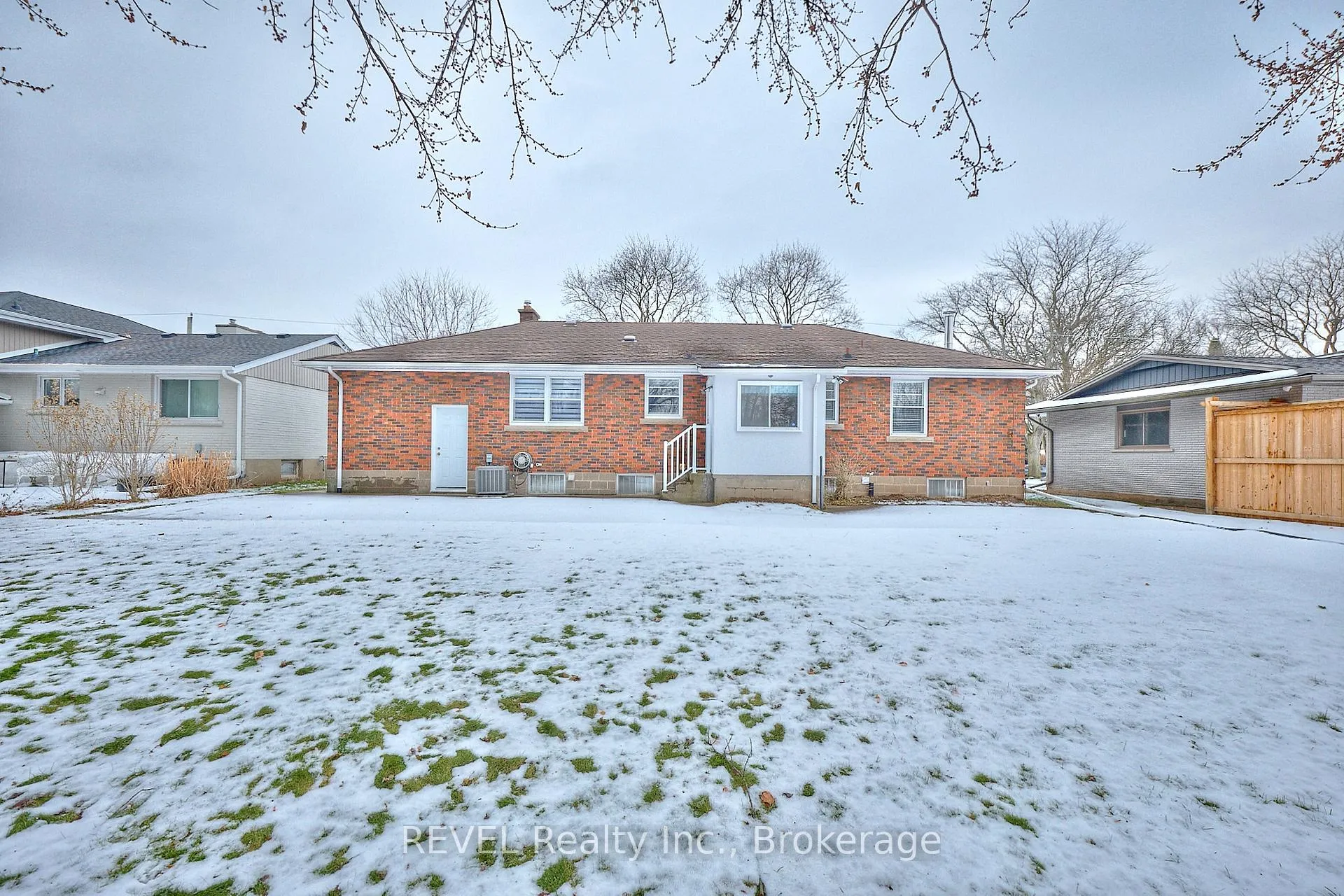 Photo 28 of 6361 Clare Crescent, Niagara Falls, Dorchester — HOMEH