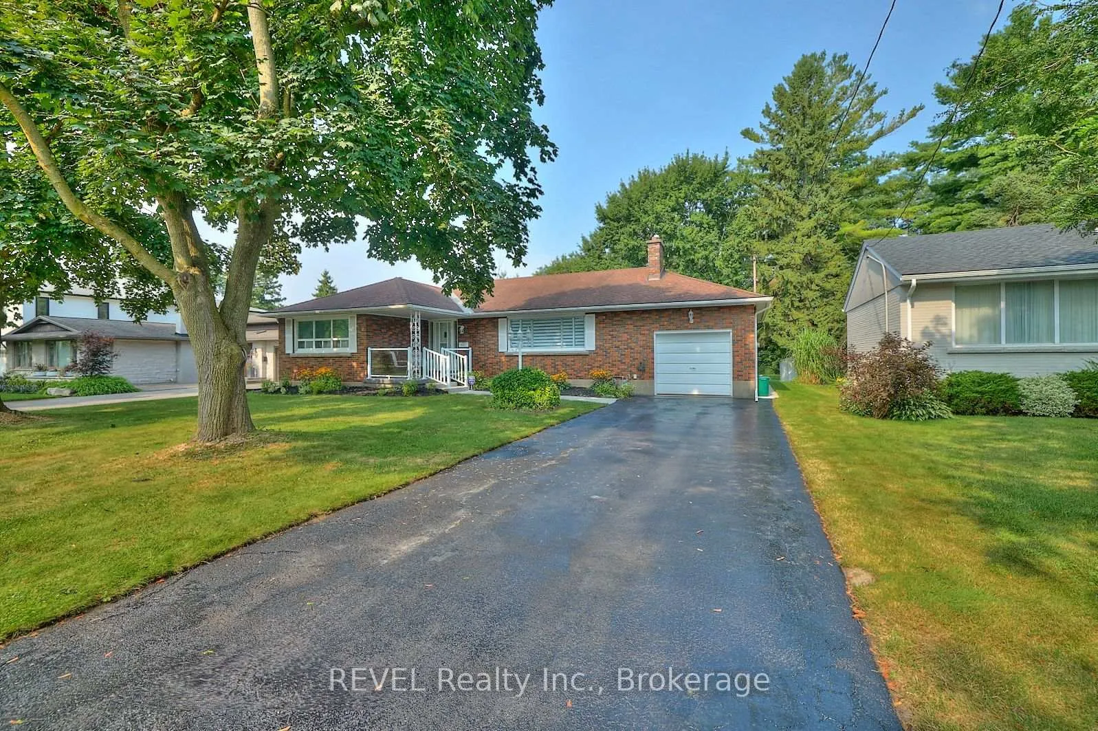 Photo 32 of 6361 Clare Crescent, Niagara Falls, Dorchester — HOMEH