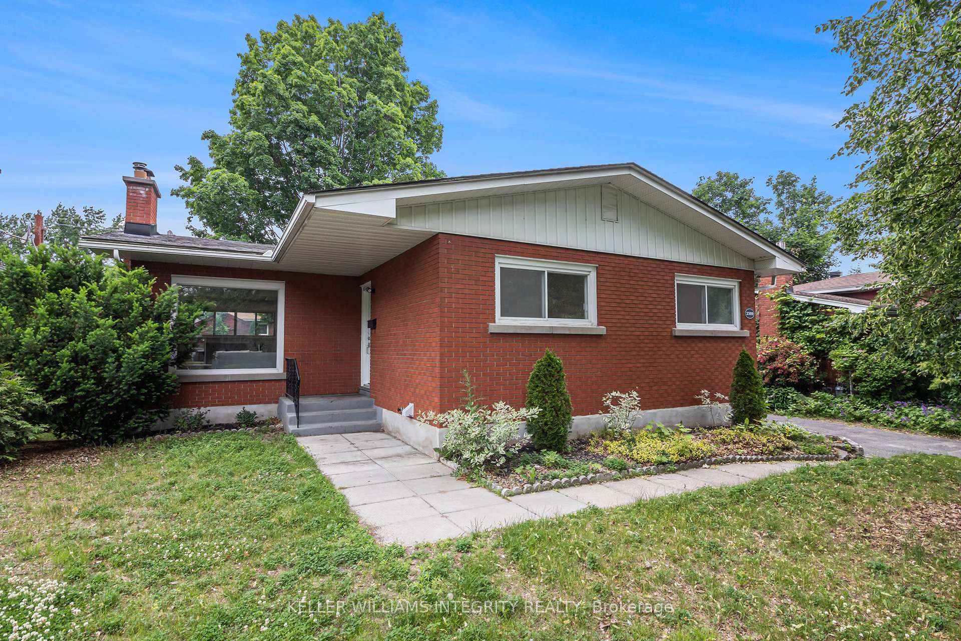 Front of 2389 Sheldon Avenue