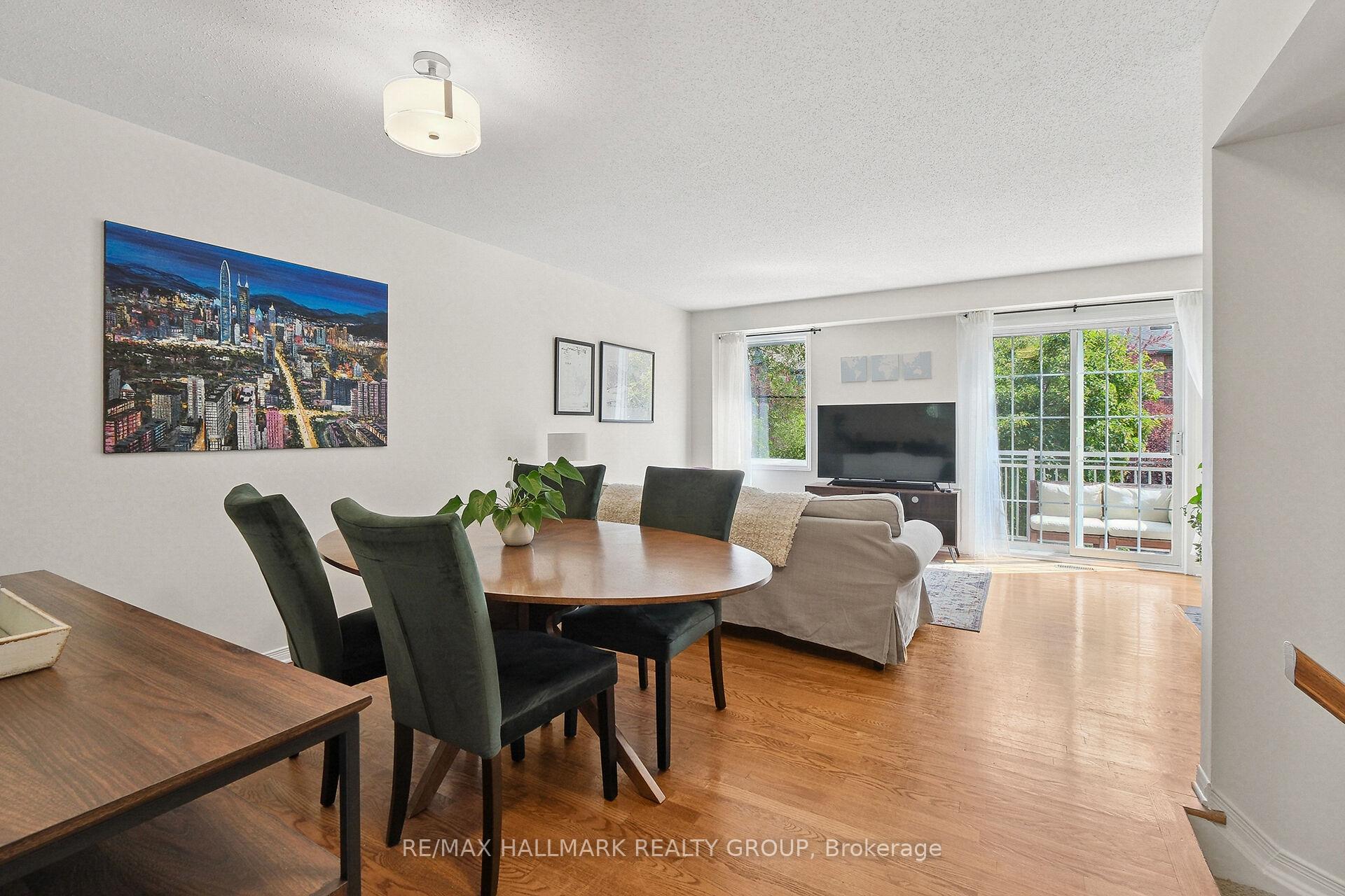 Photo 8 of 9 Radstock Private, Ottawa, Ottawa Centre — HOMEH