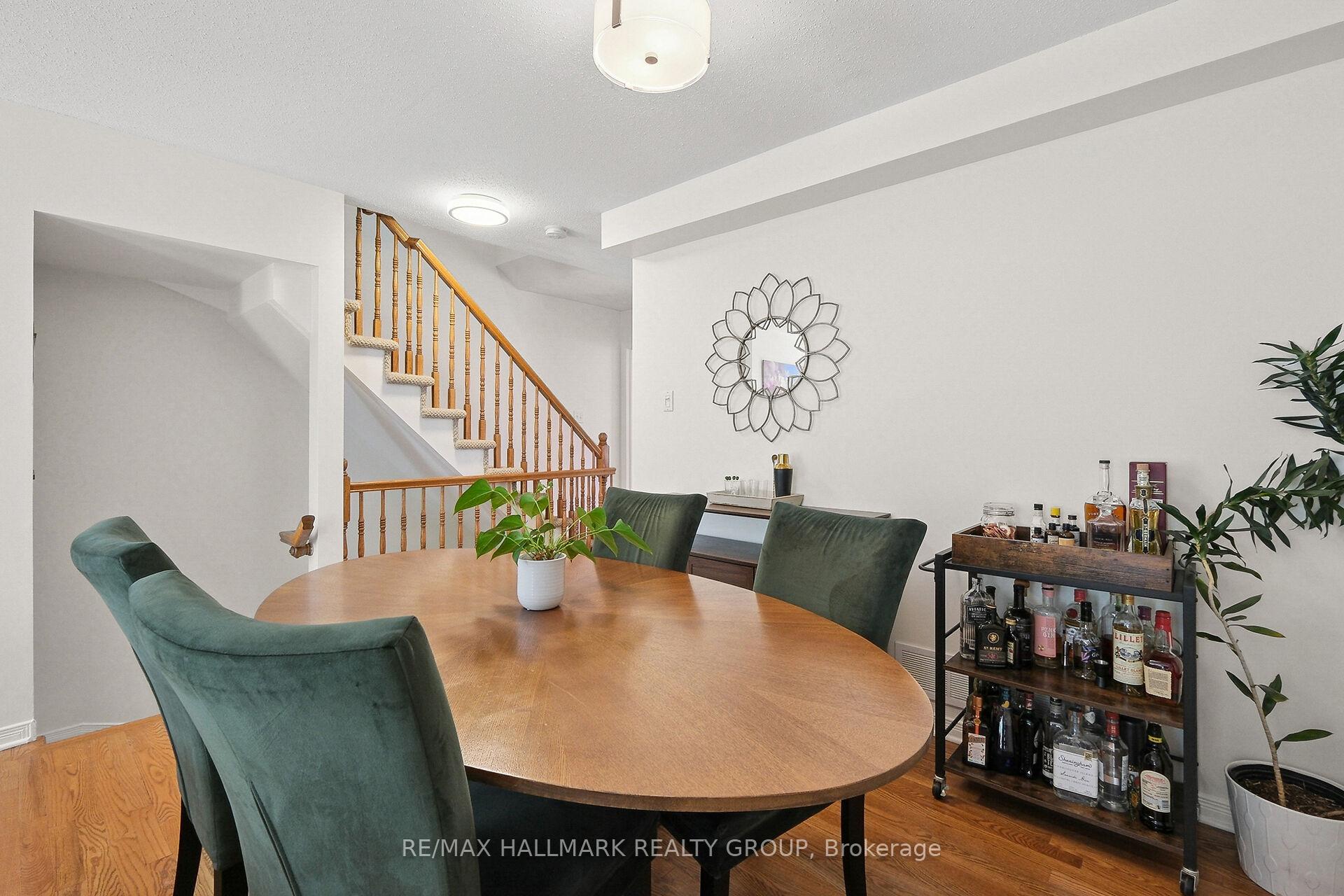 Photo 13 of 9 Radstock Private, Ottawa, Ottawa Centre — HOMEH