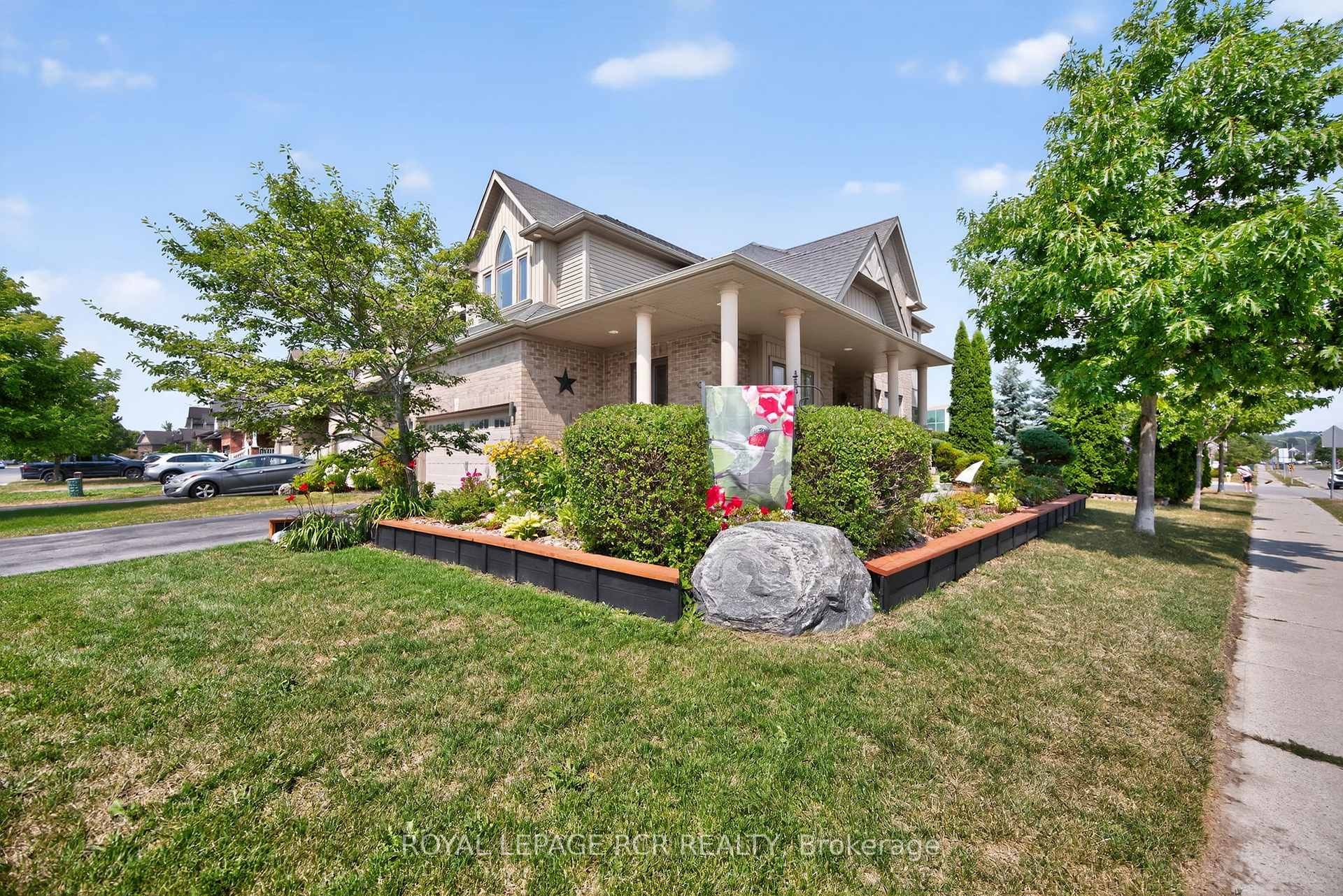 Photo 3 of 2 Irwin Crescent, New Tecumseth, Alliston — HOMEH