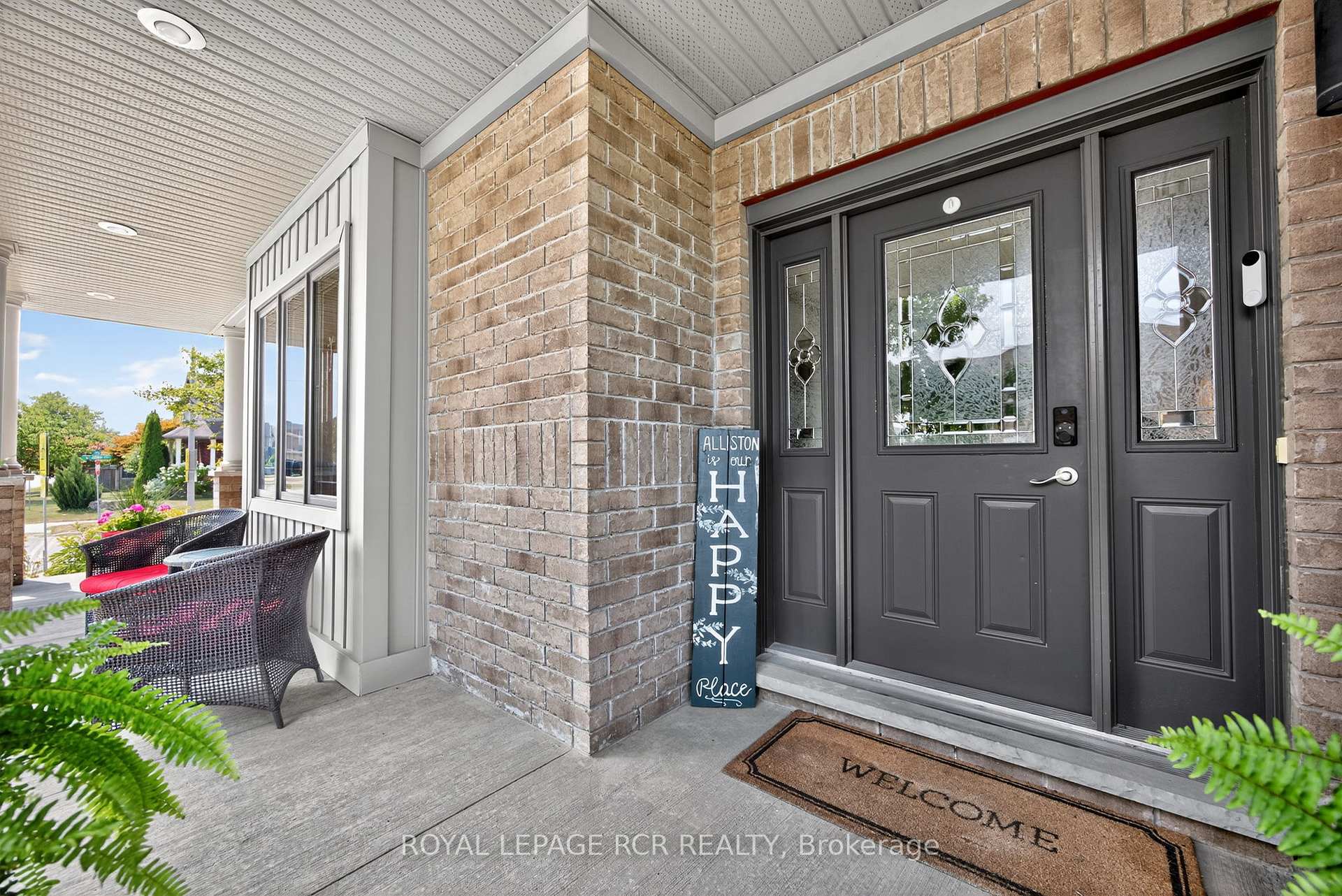 Photo 5 of 2 Irwin Crescent, New Tecumseth, Alliston — HOMEH
