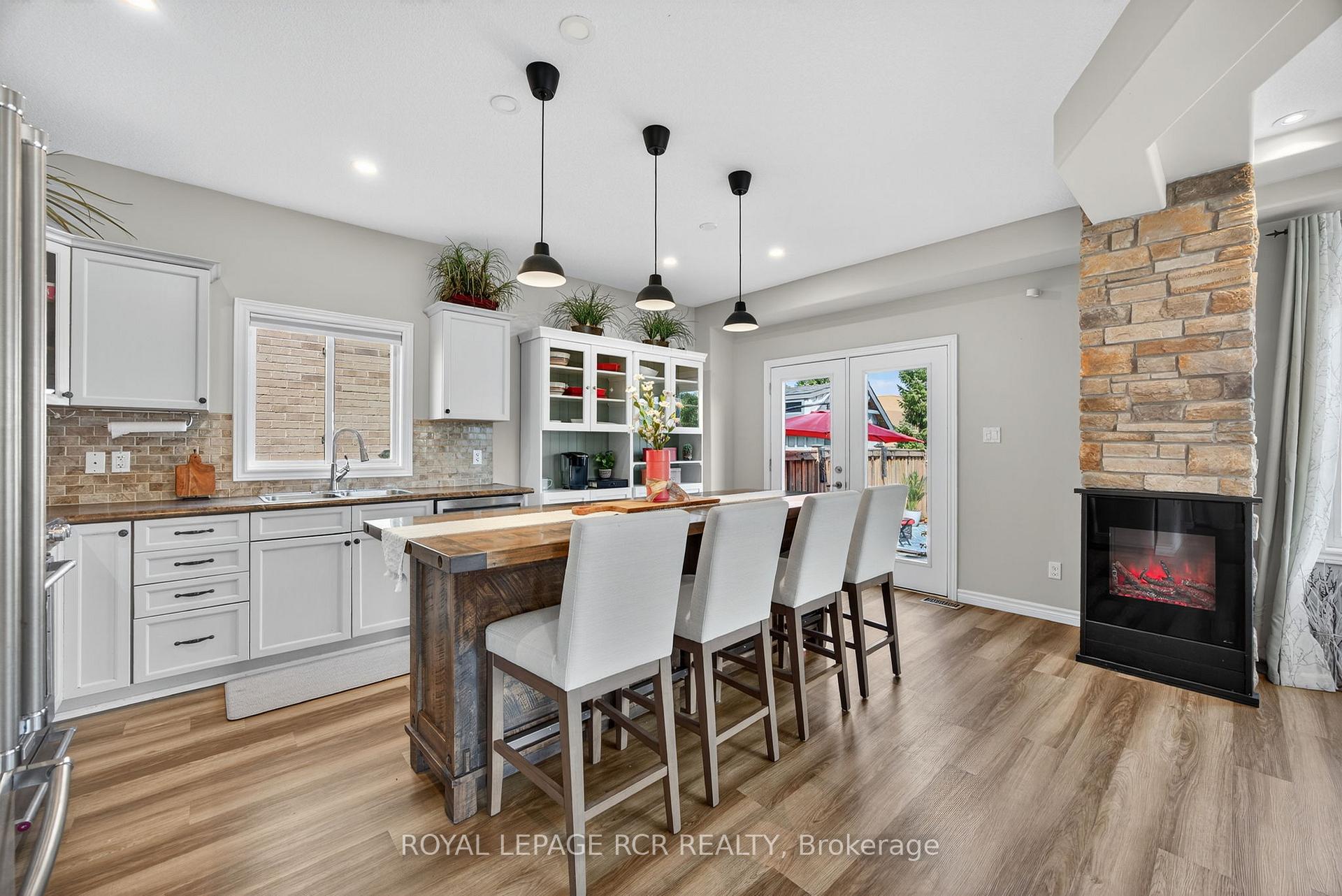 Photo 11 of 2 Irwin Crescent, New Tecumseth, Alliston — HOMEH