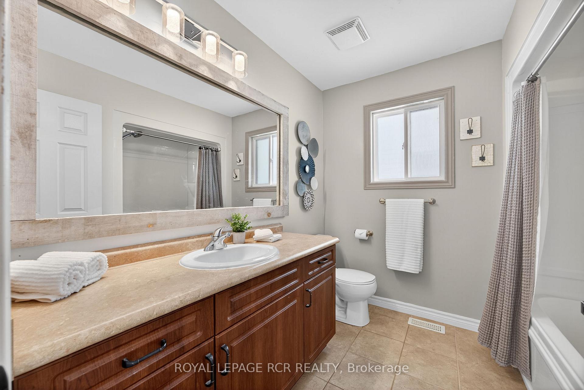Photo 29 of 2 Irwin Crescent, New Tecumseth, Alliston — HOMEH
