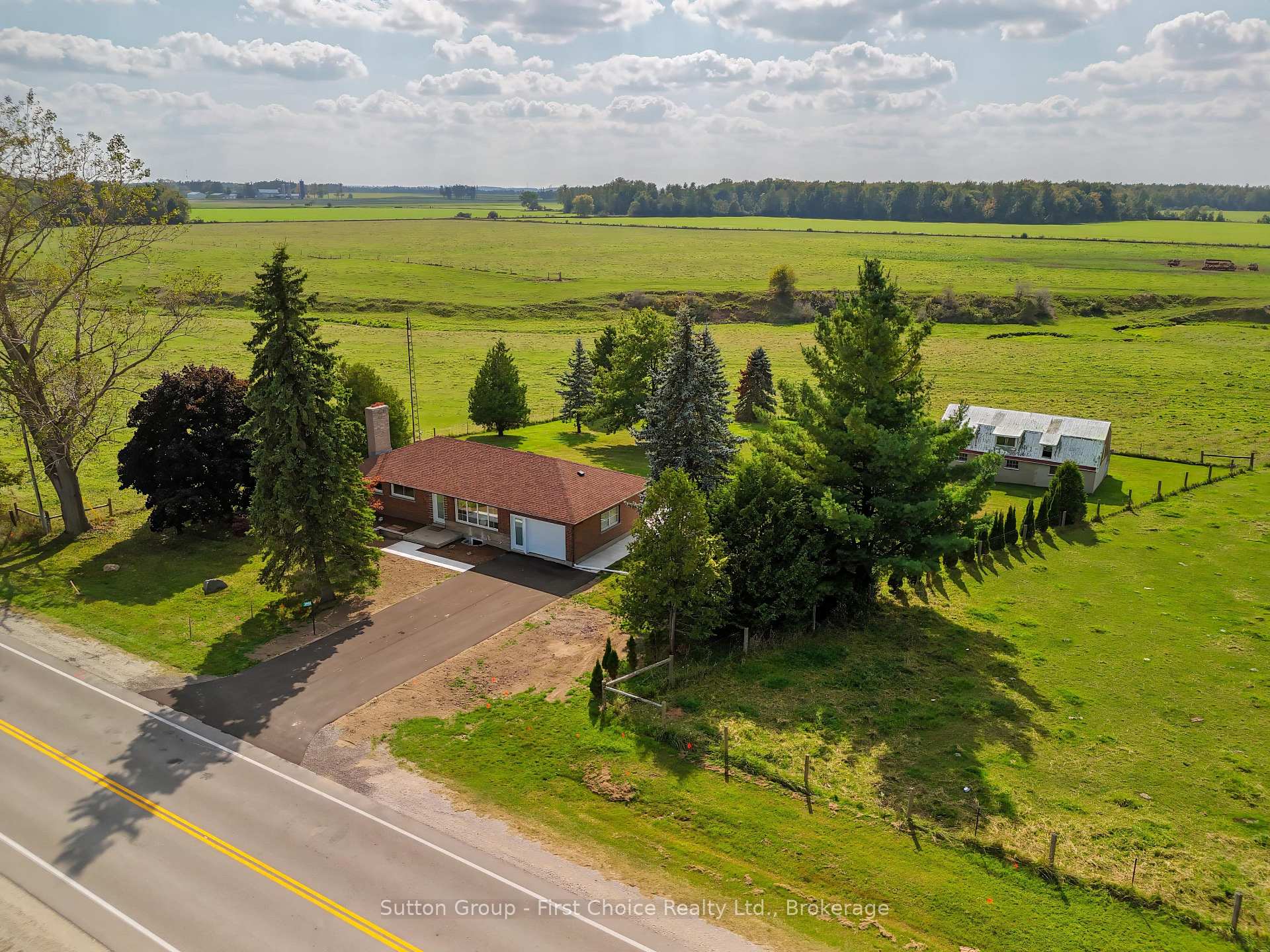 Photo 3 of 3552 Road 112, Perth East, South Easthope — HOMEH
