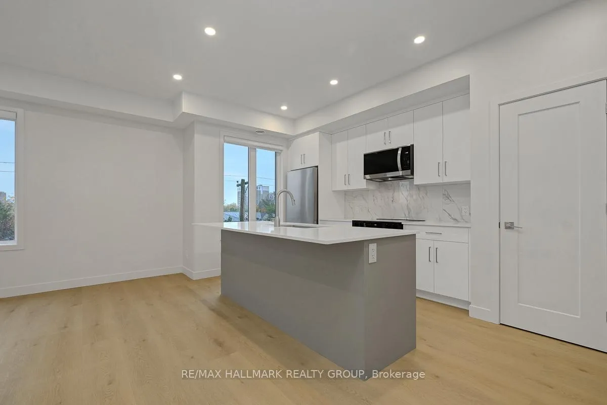 Photo 7 of Unit 7, 199 Columbus Avenue, Ottawa, Overbrook/Castle Heights — HOMEH