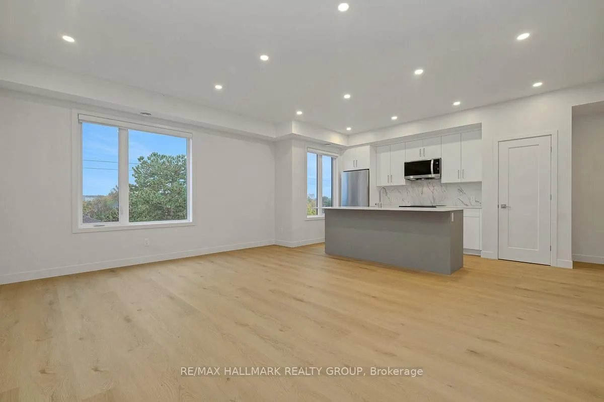 Photo 12 of Unit 7, 199 Columbus Avenue, Ottawa, Overbrook/Castle Heights — HOMEH