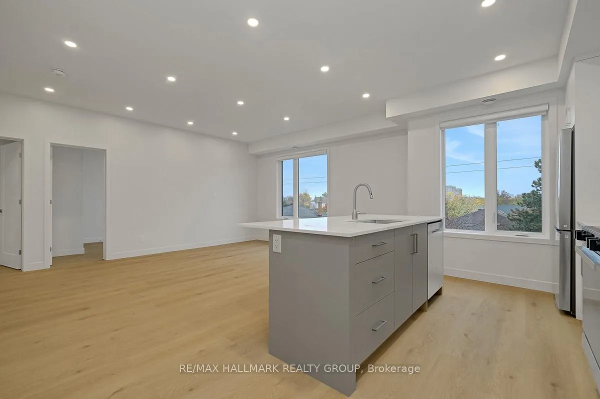 Photo 14 of Unit 7, 199 Columbus Avenue, Ottawa, Overbrook/Castle Heights — HOMEH
