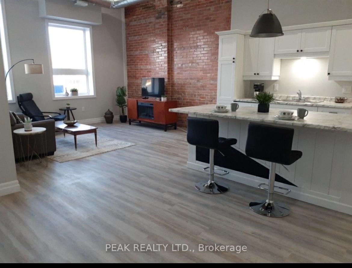 Photo 3 of Unit 202, 116 King Street, Norfolk, Delhi — HOMEH