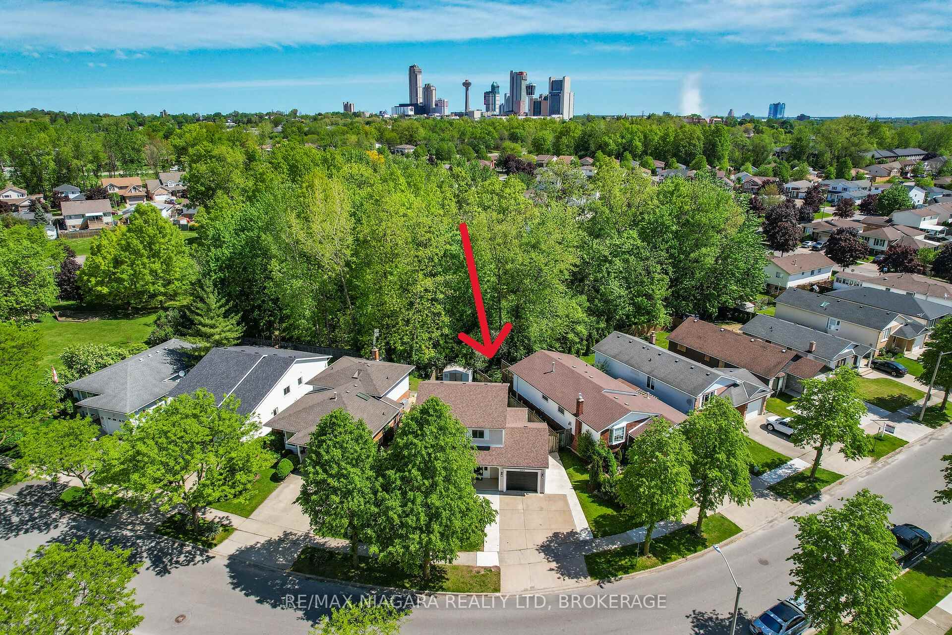 Photo 4 of 5993 Crimson Drive, Niagara Falls, Oldfield — HOMEH