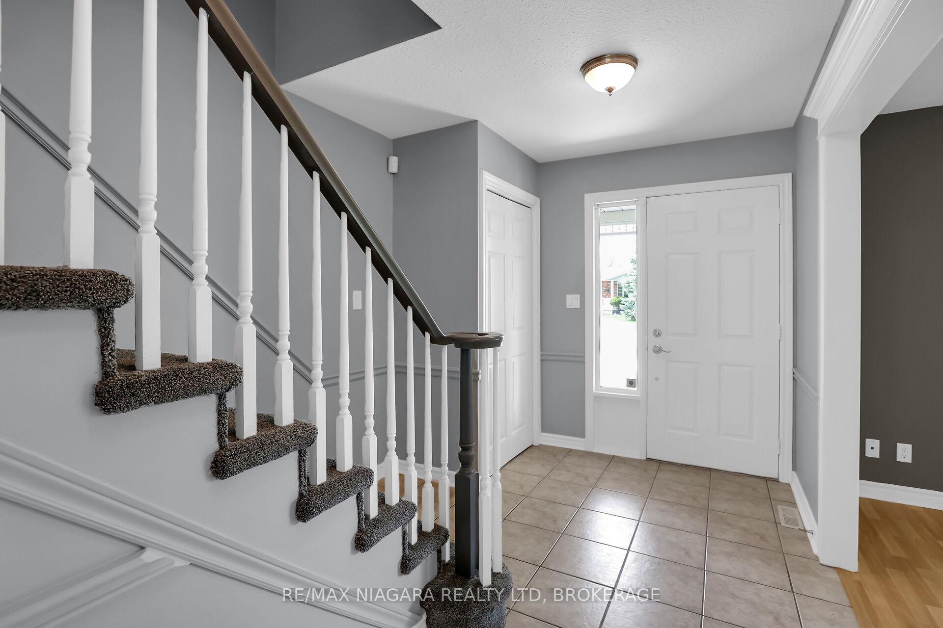 Photo 7 of 5993 Crimson Drive, Niagara Falls, Oldfield — HOMEH