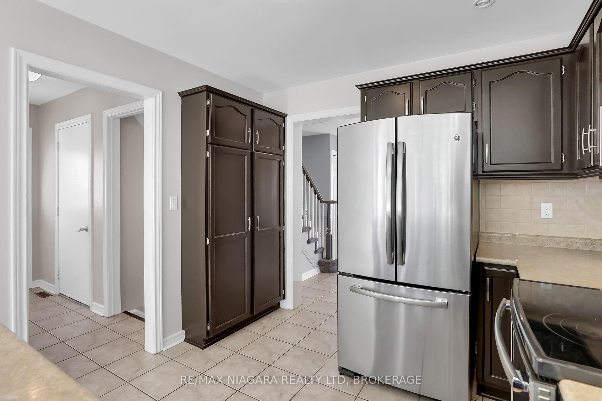 Photo 14 of 5993 Crimson Drive, Niagara Falls, Oldfield — HOMEH