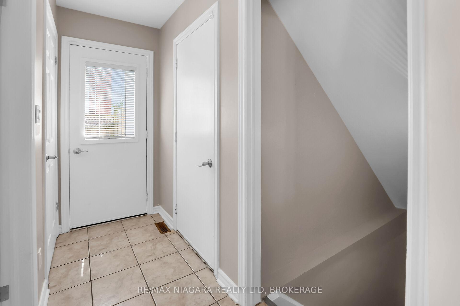 Photo 28 of 5993 Crimson Drive, Niagara Falls, Oldfield — HOMEH