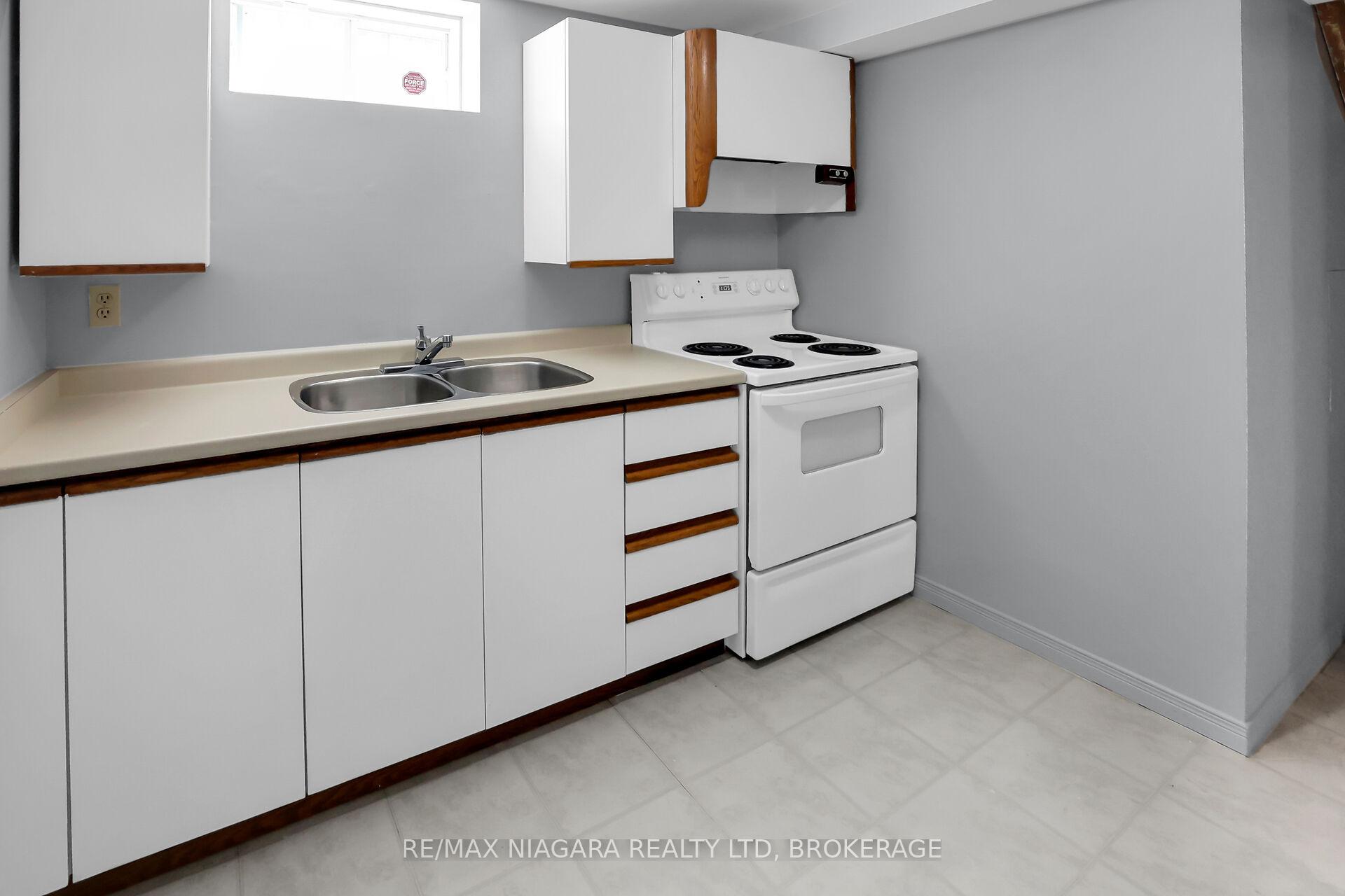 Photo 33 of 5993 Crimson Drive, Niagara Falls, Oldfield — HOMEH