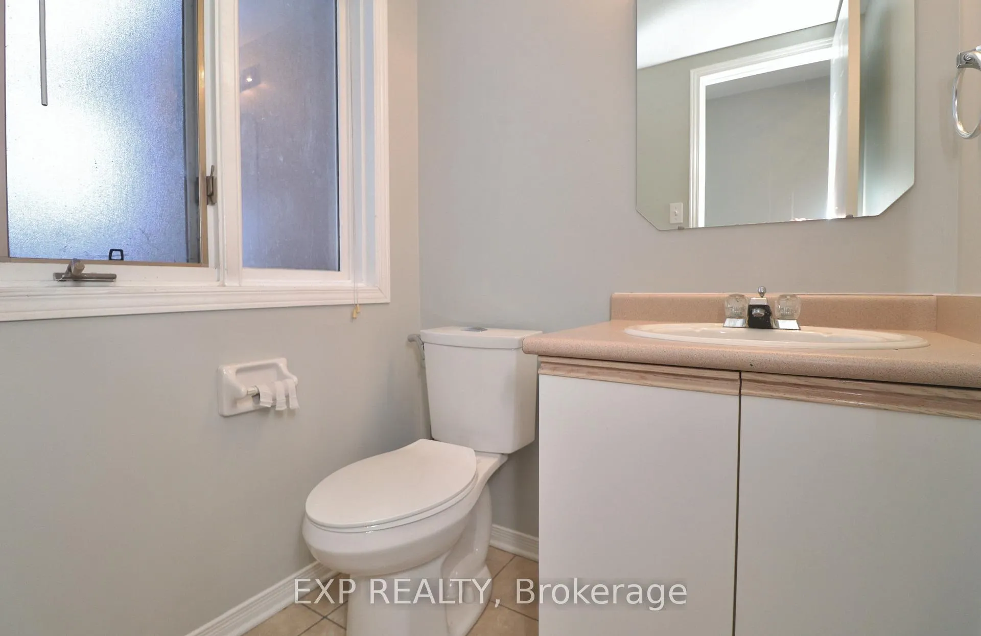 Photo 5 of 2127 Lauzon Street, Ottawa, Fallingbrook/Gardenway South — HOMEH