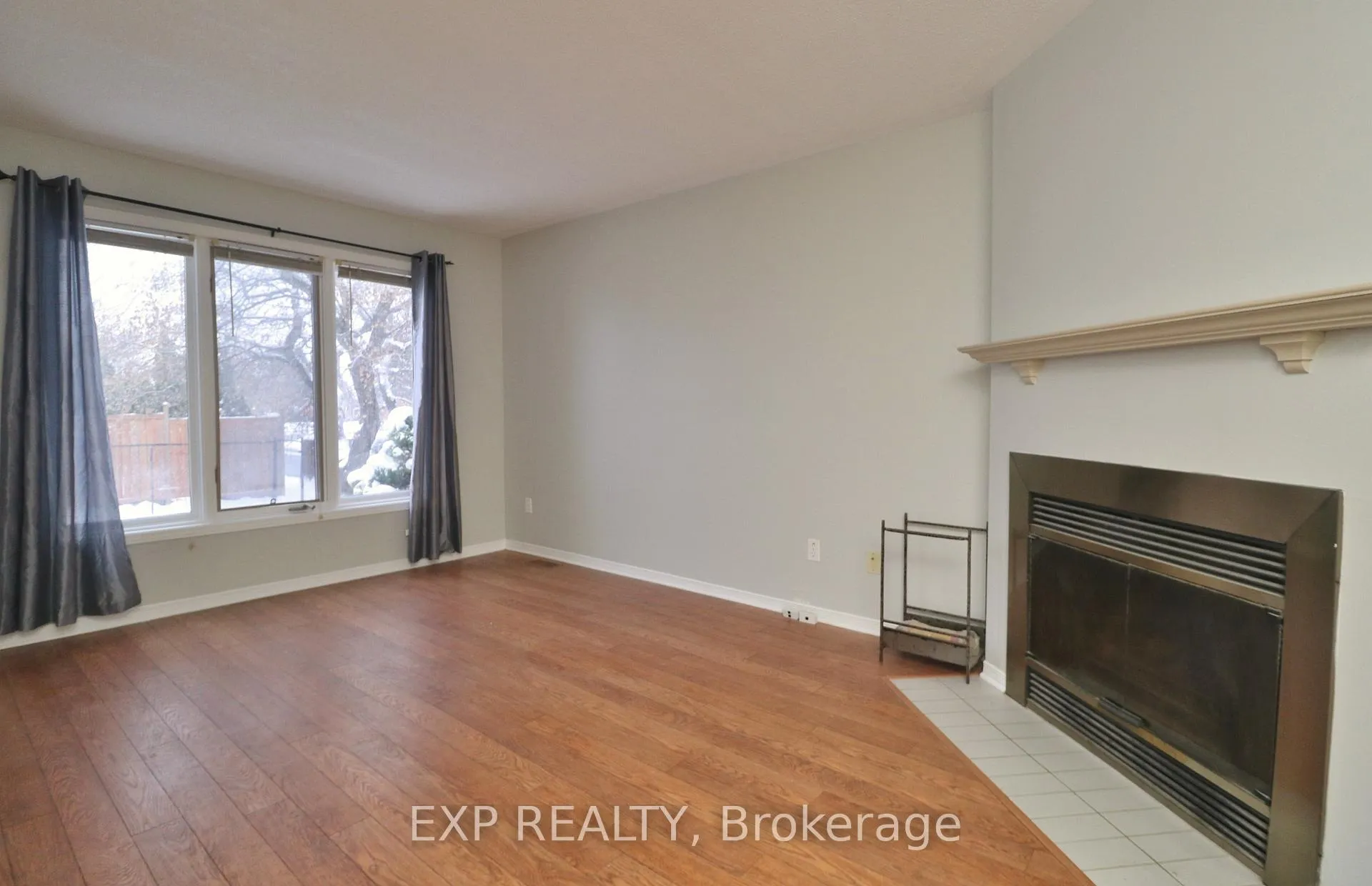Photo 8 of 2127 Lauzon Street, Ottawa, Fallingbrook/Gardenway South — HOMEH