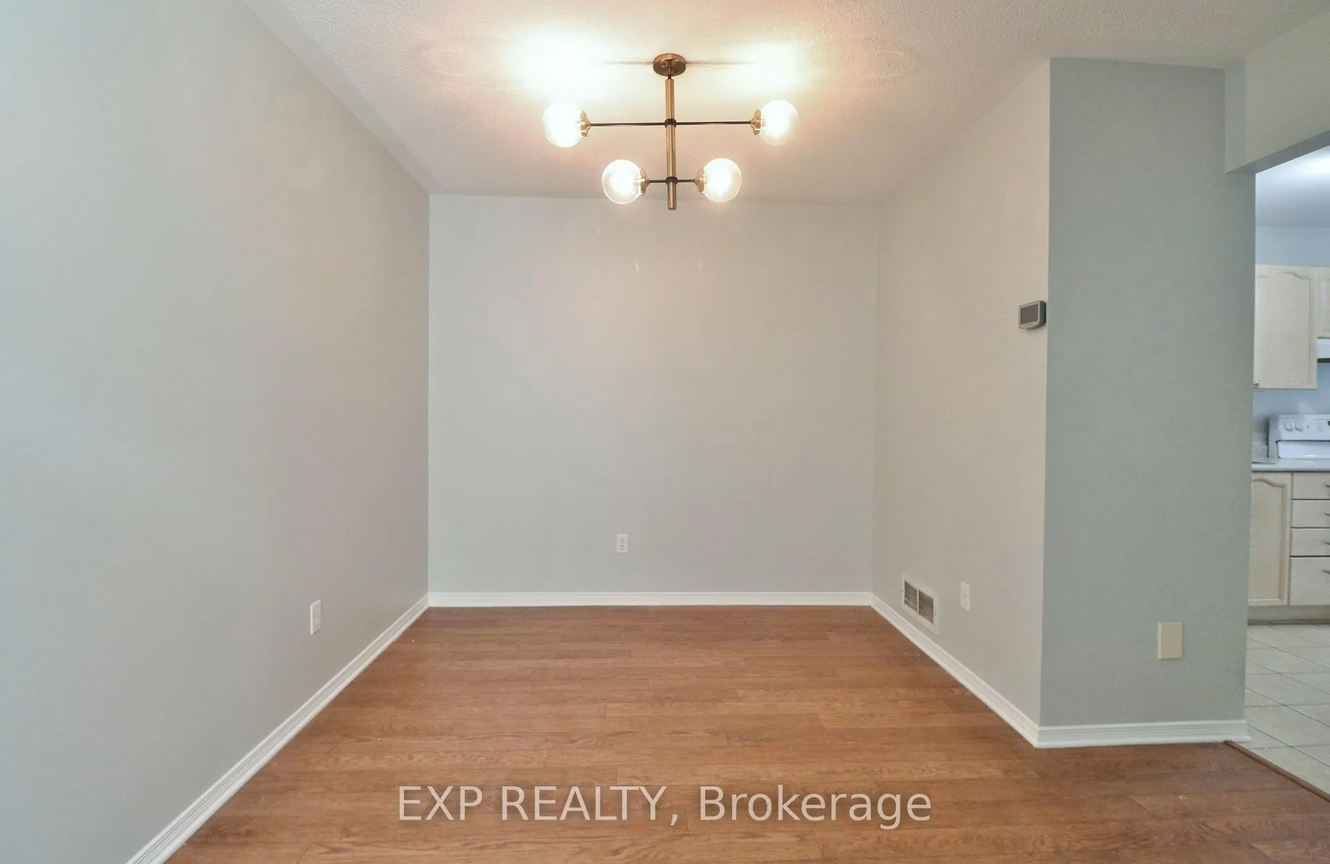 Photo 11 of 2127 Lauzon Street, Ottawa, Fallingbrook/Gardenway South — HOMEH