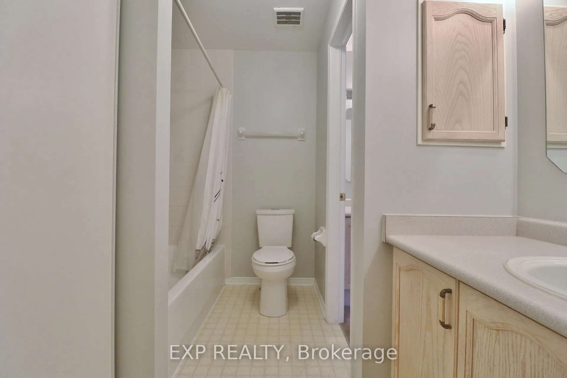 Photo 28 of 2127 Lauzon Street, Ottawa, Fallingbrook/Gardenway South — HOMEH