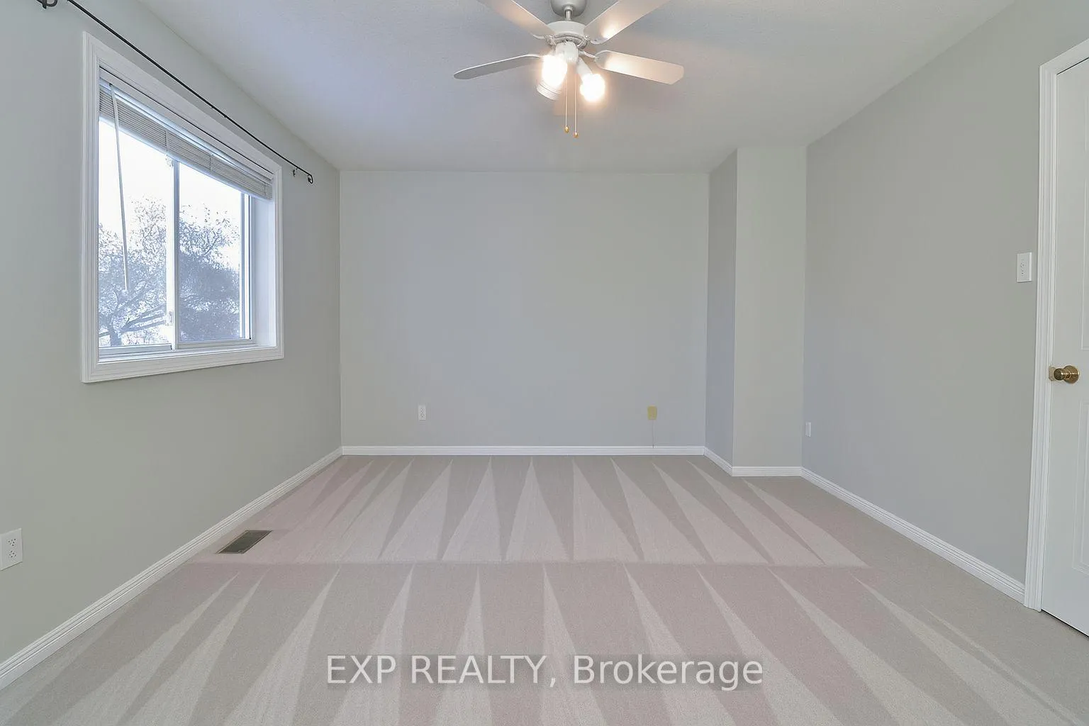Photo 33 of 2127 Lauzon Street, Ottawa, Fallingbrook/Gardenway South — HOMEH