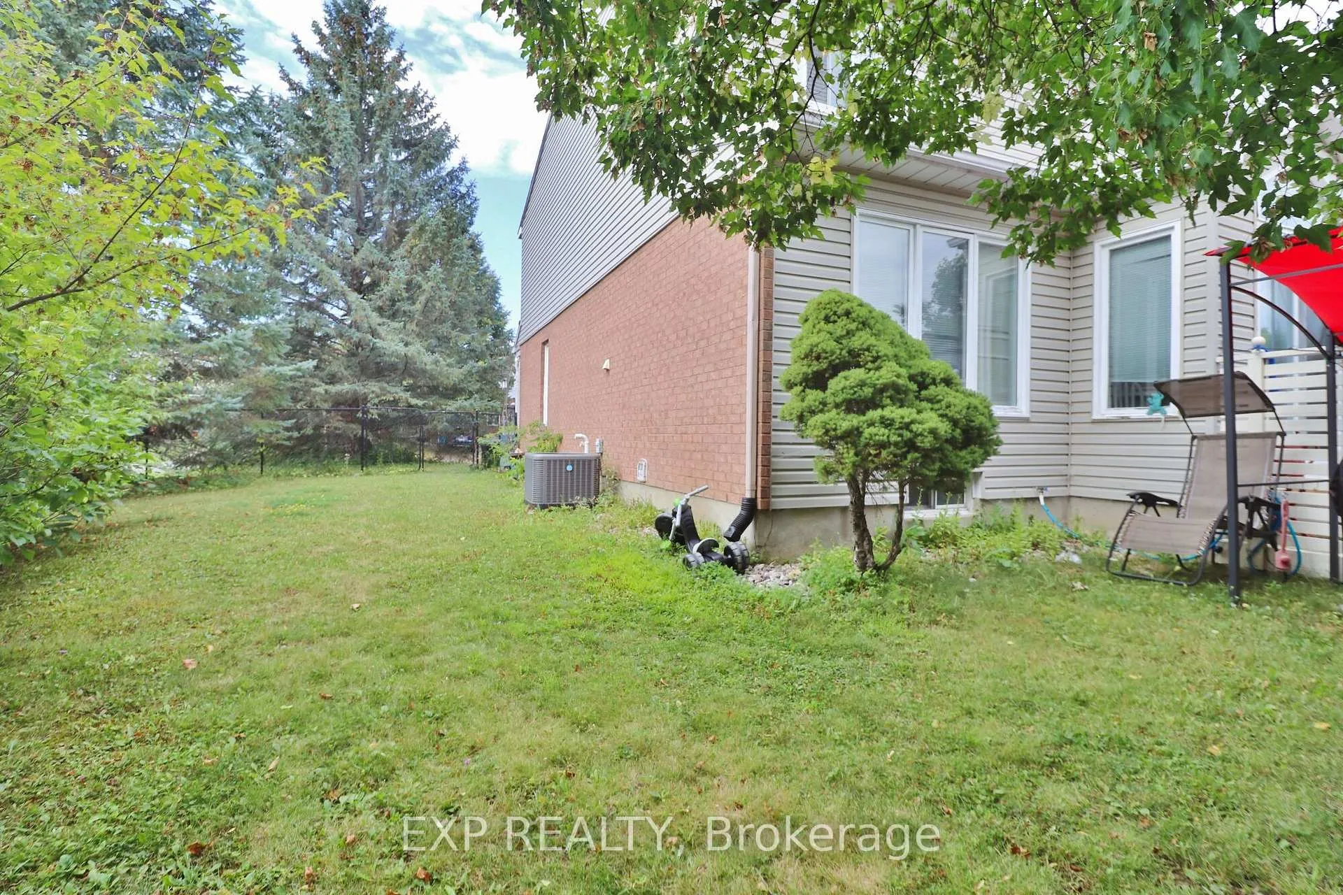Photo 46 of 2127 Lauzon Street, Ottawa, Fallingbrook/Gardenway South — HOMEH