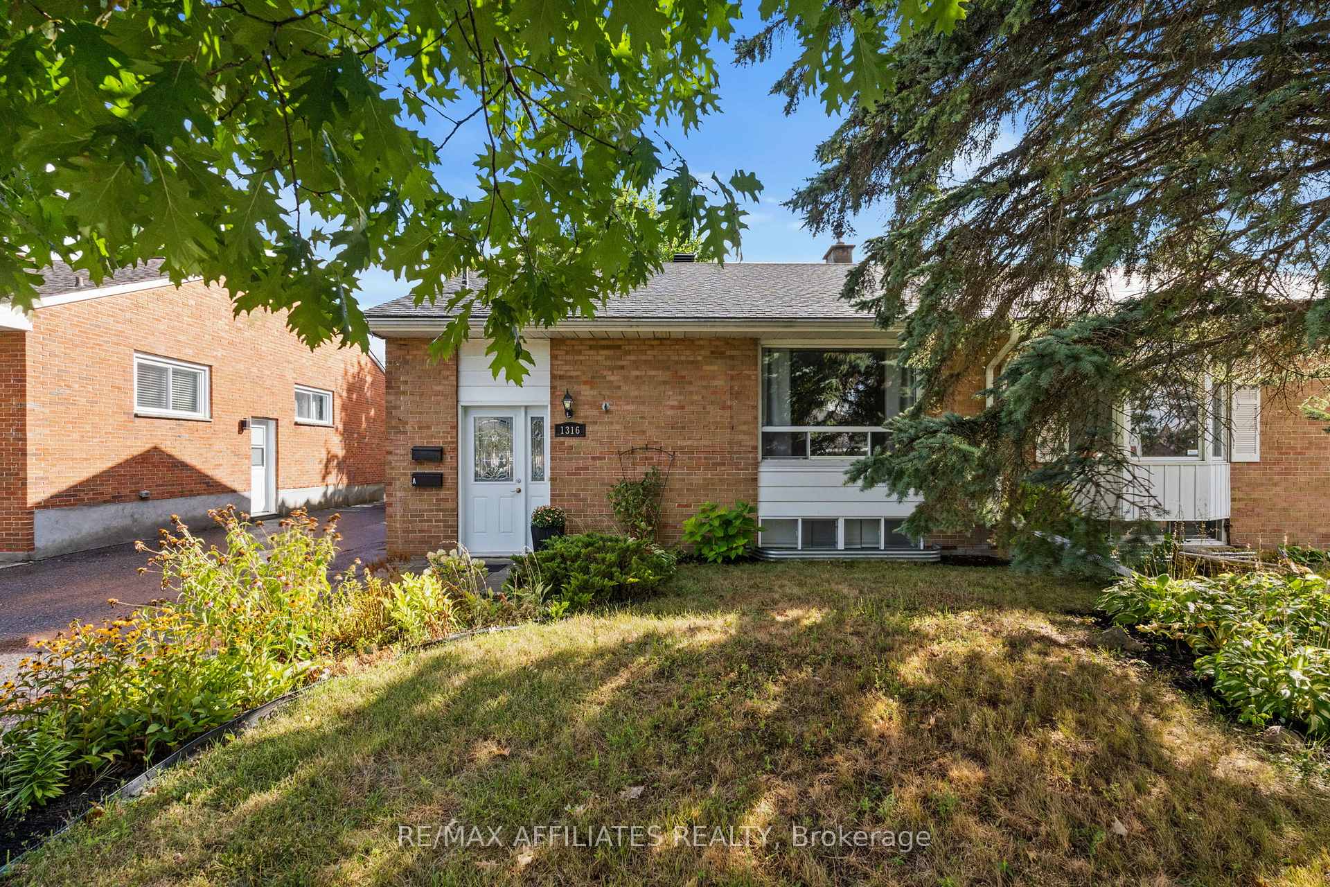 Photo 1 of 1316 Bloomsbury Crescent, Ottawa, Parkway Park — HOMEH