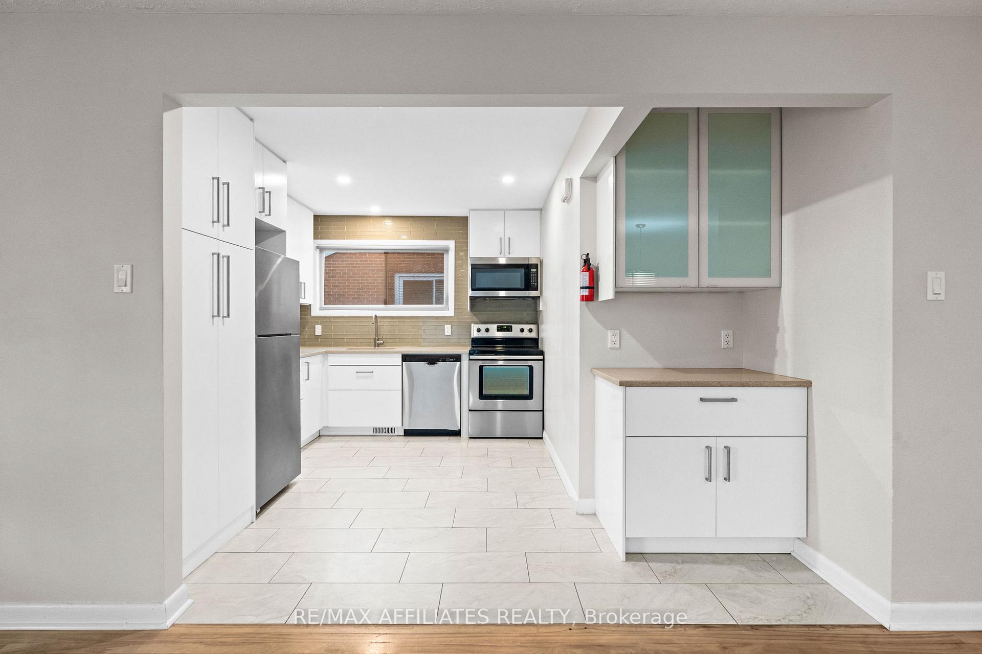 Photo 10 of 1316 Bloomsbury Crescent, Ottawa, Parkway Park — HOMEH