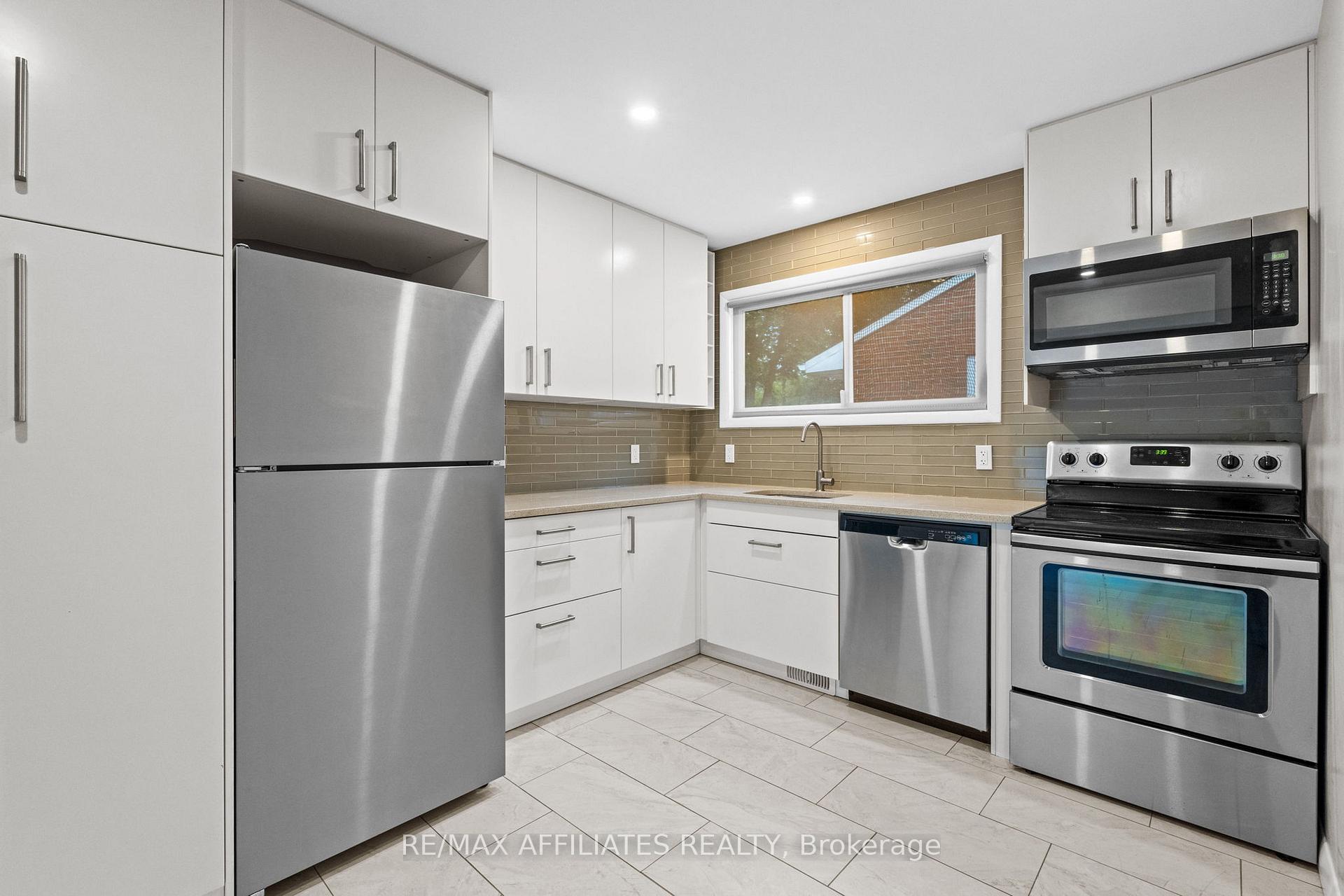 Photo 13 of 1316 Bloomsbury Crescent, Ottawa, Parkway Park — HOMEH
