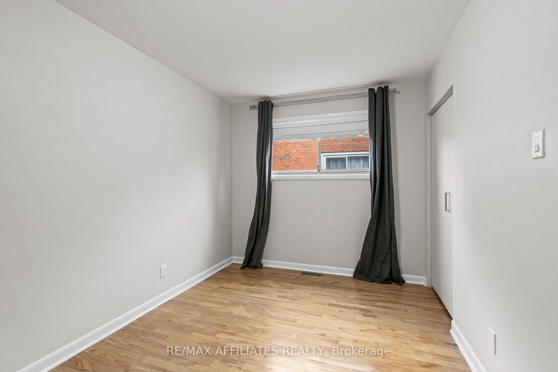 Photo 19 of 1316 Bloomsbury Crescent, Ottawa, Parkway Park — HOMEH