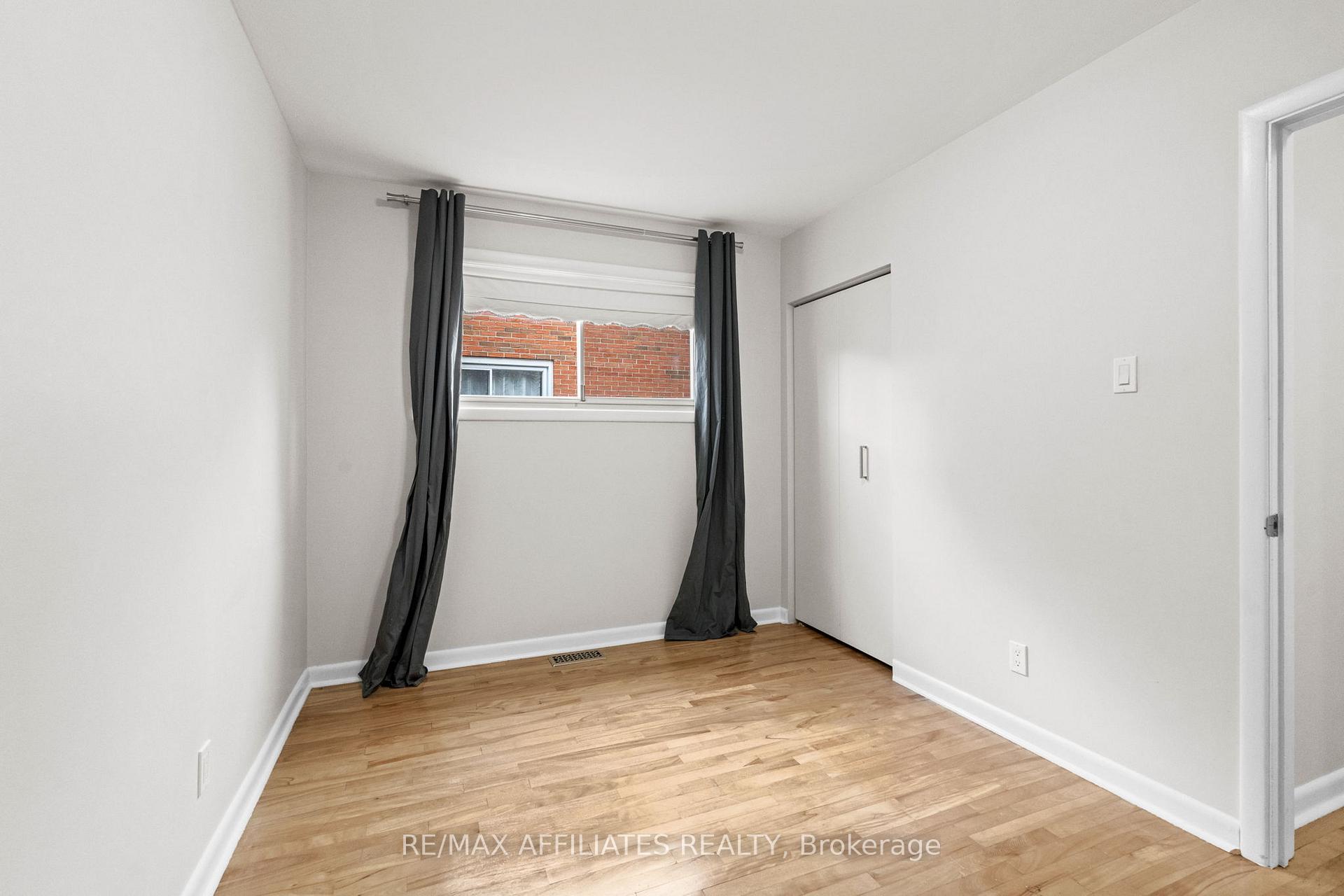 Photo 20 of 1316 Bloomsbury Crescent, Ottawa, Parkway Park — HOMEH