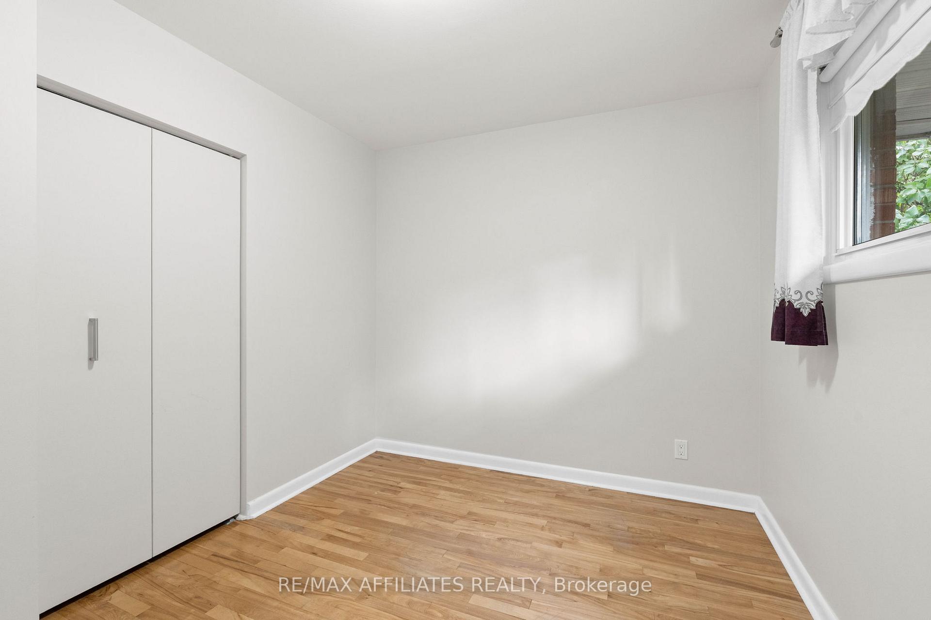 Photo 22 of 1316 Bloomsbury Crescent, Ottawa, Parkway Park — HOMEH