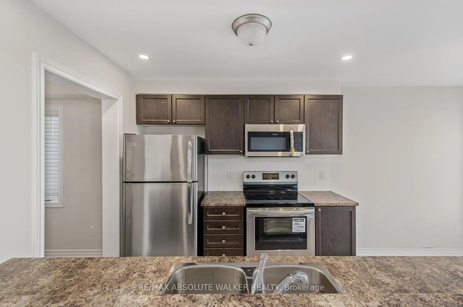 Photo 3 of 376 Willow Aster Circle, Ottawa, Avalon West — HOMEH