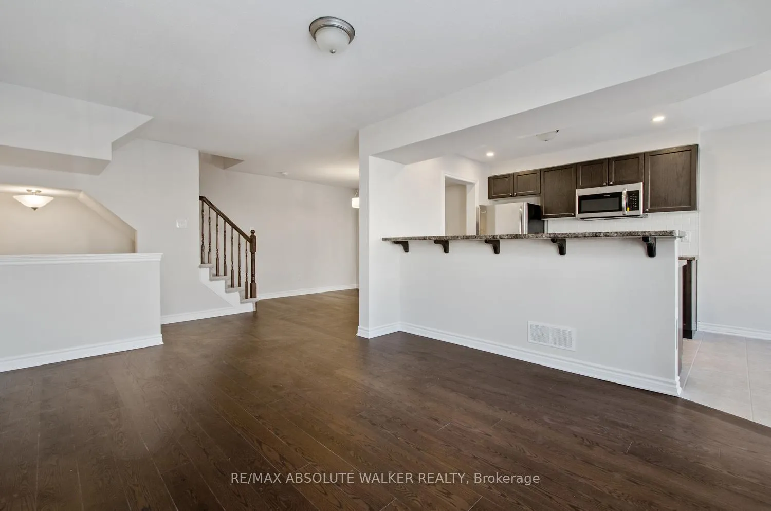 Photo 5 of 376 Willow Aster Circle, Ottawa, Avalon West — HOMEH