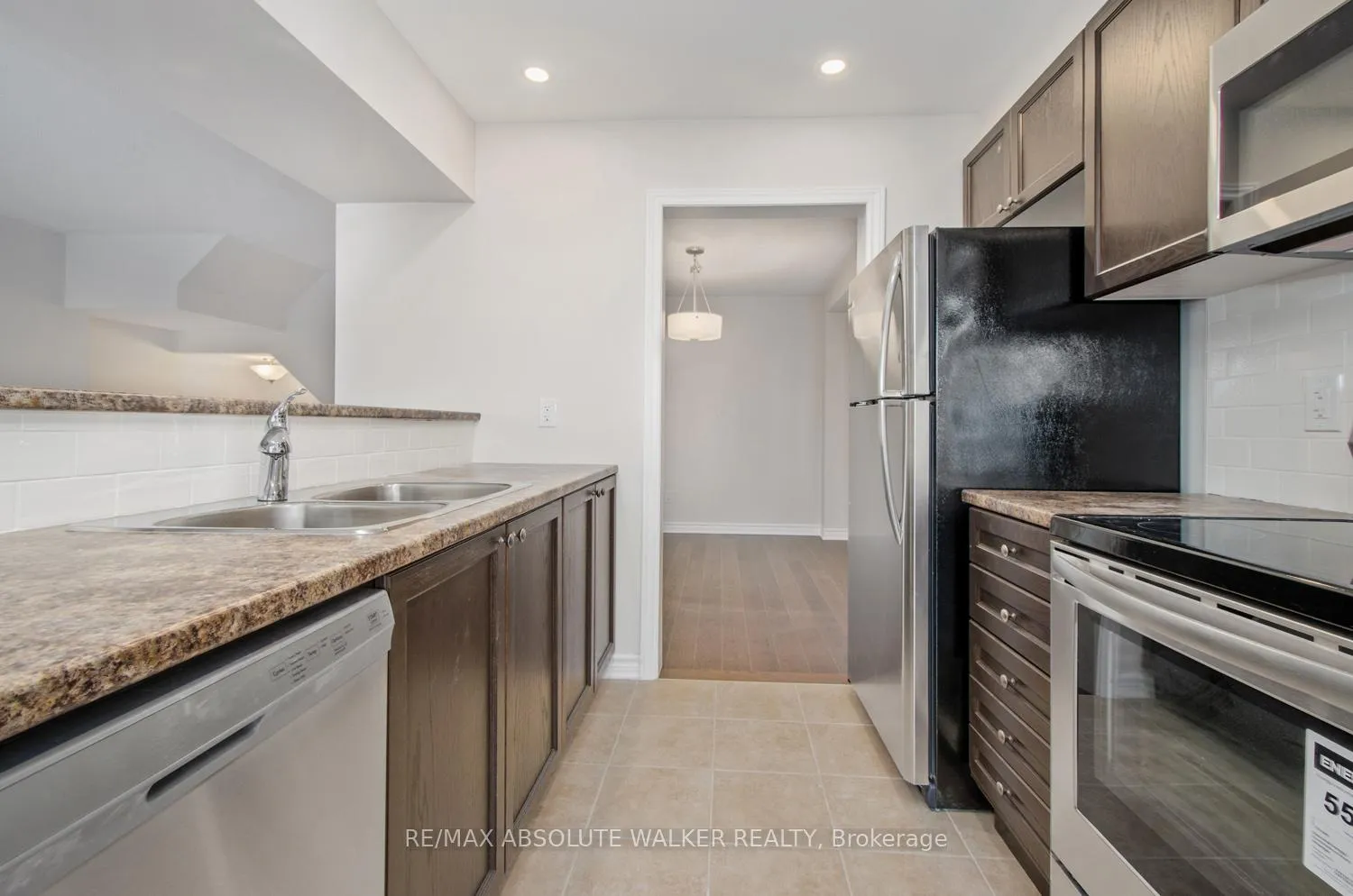Photo 7 of 376 Willow Aster Circle, Ottawa, Avalon West — HOMEH