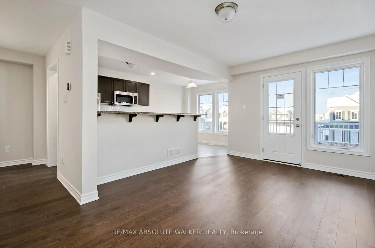 Photo 13 of 376 Willow Aster Circle, Ottawa, Avalon West — HOMEH