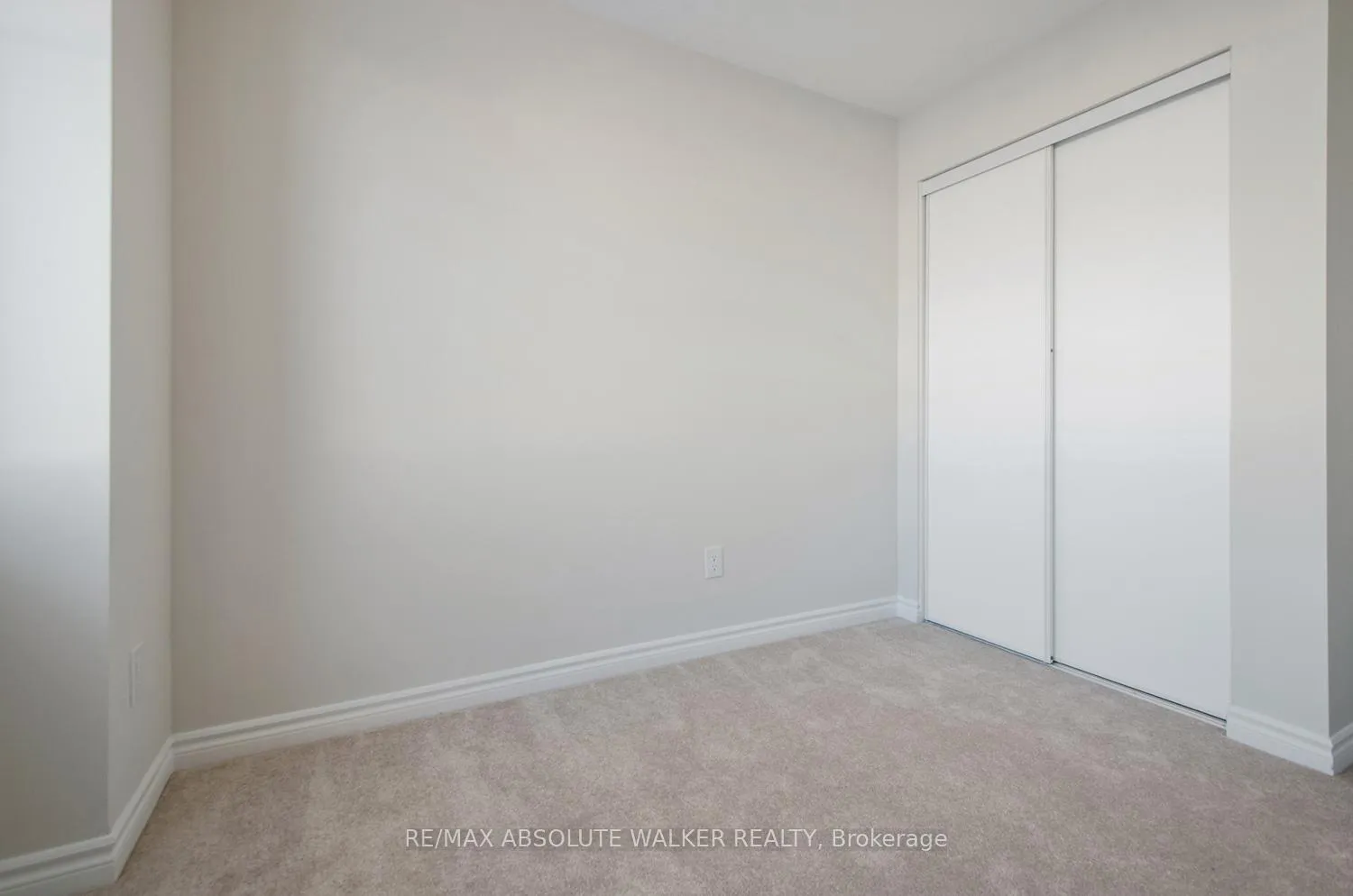 Photo 17 of 376 Willow Aster Circle, Ottawa, Avalon West — HOMEH
