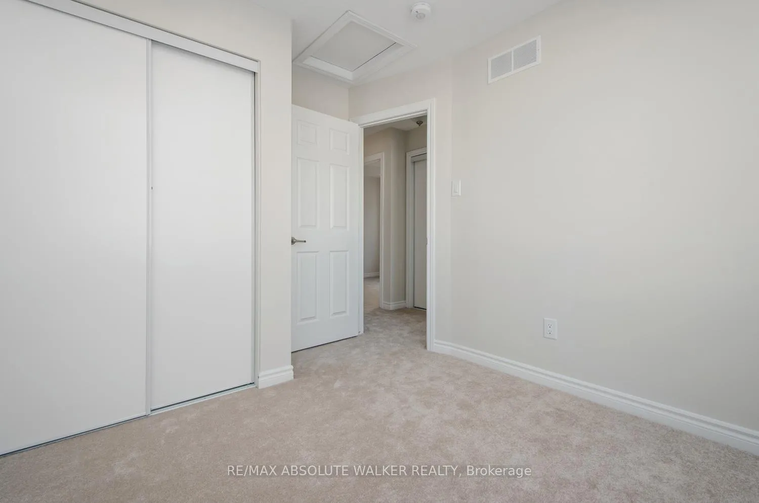 Photo 19 of 376 Willow Aster Circle, Ottawa, Avalon West — HOMEH