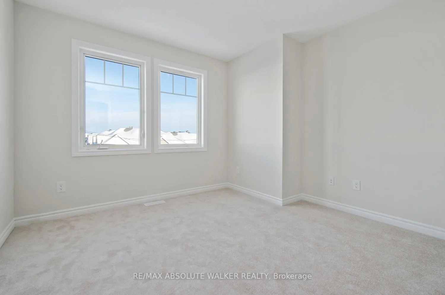 Photo 21 of 376 Willow Aster Circle, Ottawa, Avalon West — HOMEH