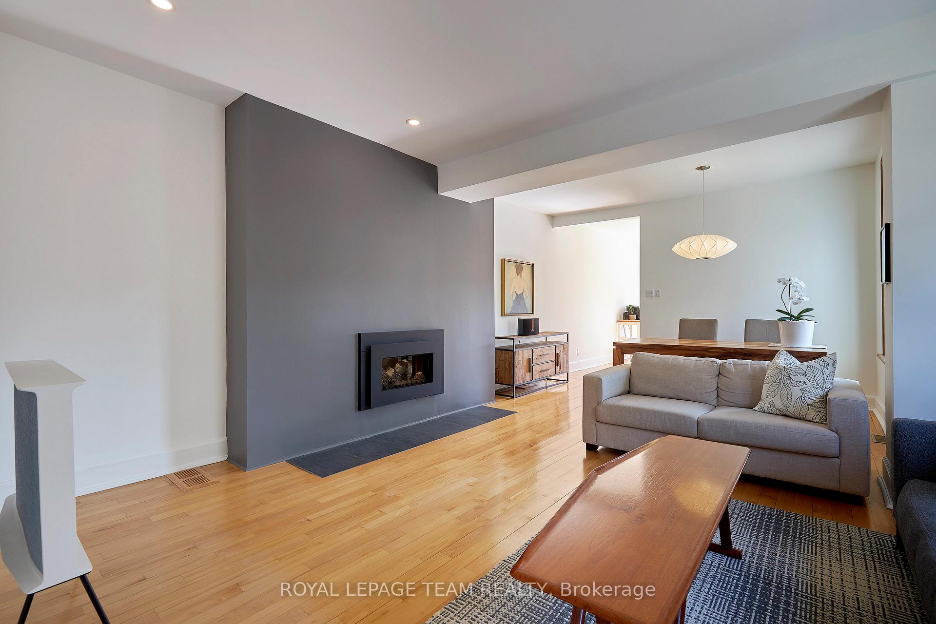 Photo 6 of 136 Keefer Street, Ottawa, New Edinburgh — HOMEH