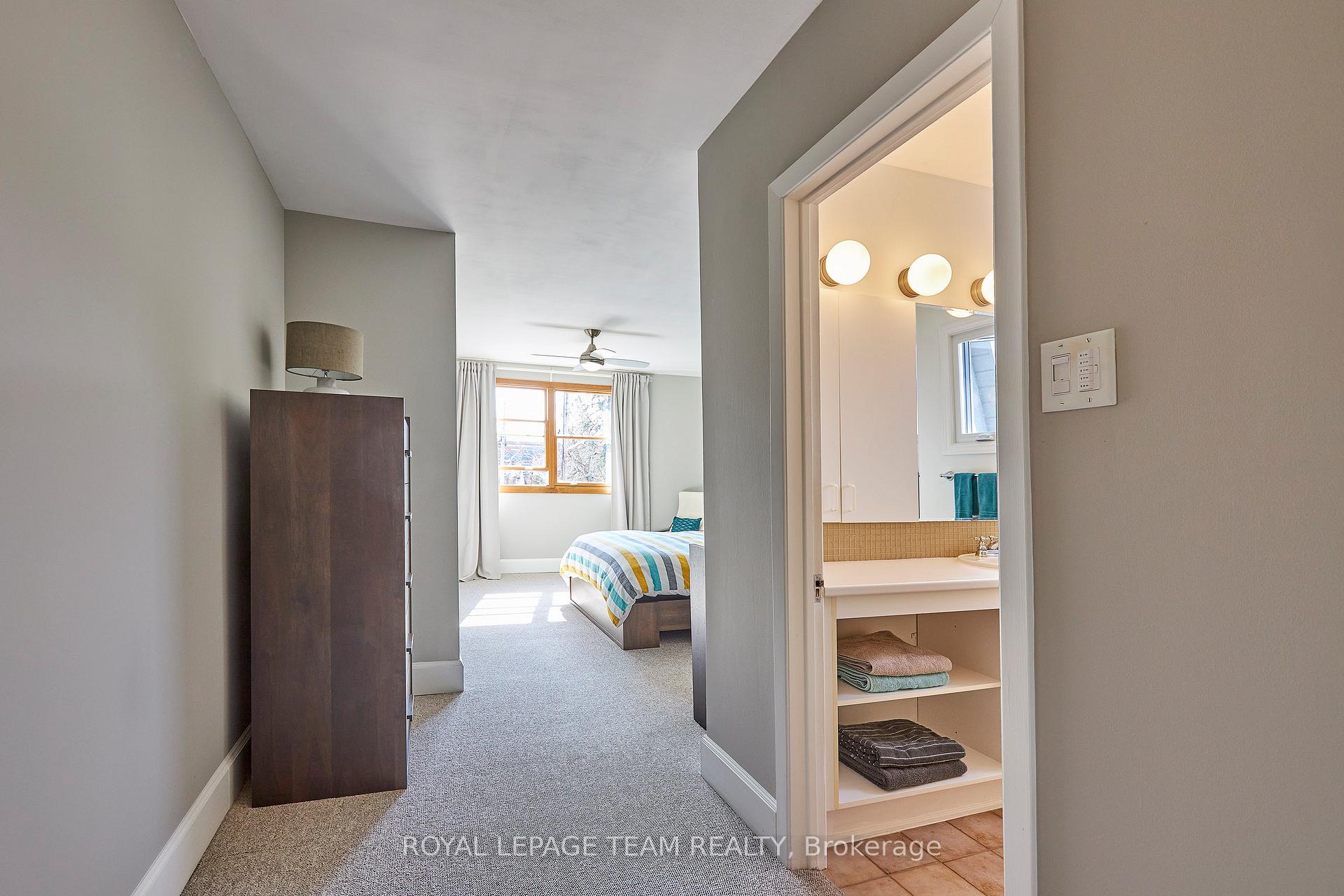 Photo 21 of 136 Keefer Street, Ottawa, New Edinburgh — HOMEH