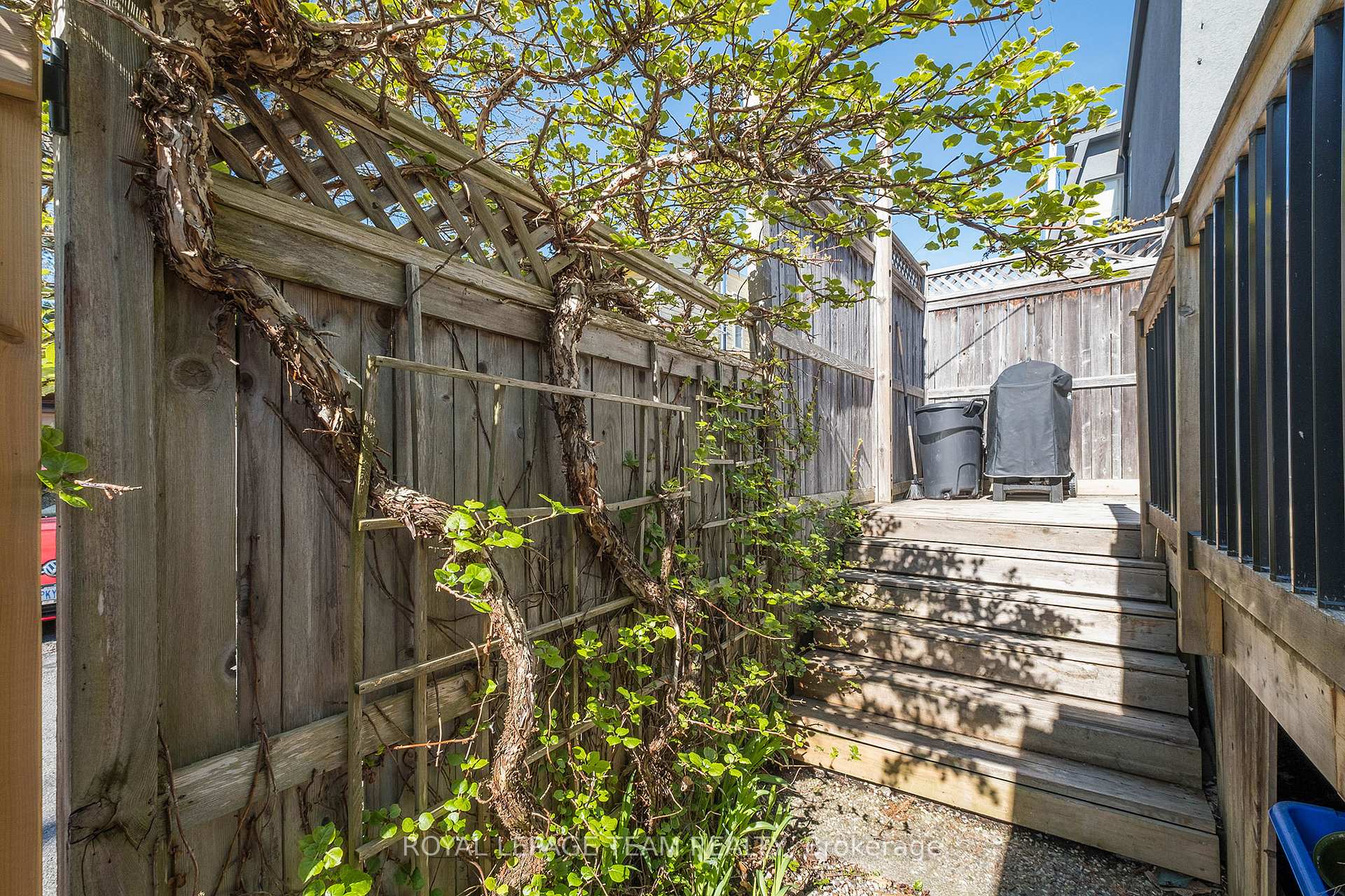 Photo 30 of 136 Keefer Street, Ottawa, New Edinburgh — HOMEH