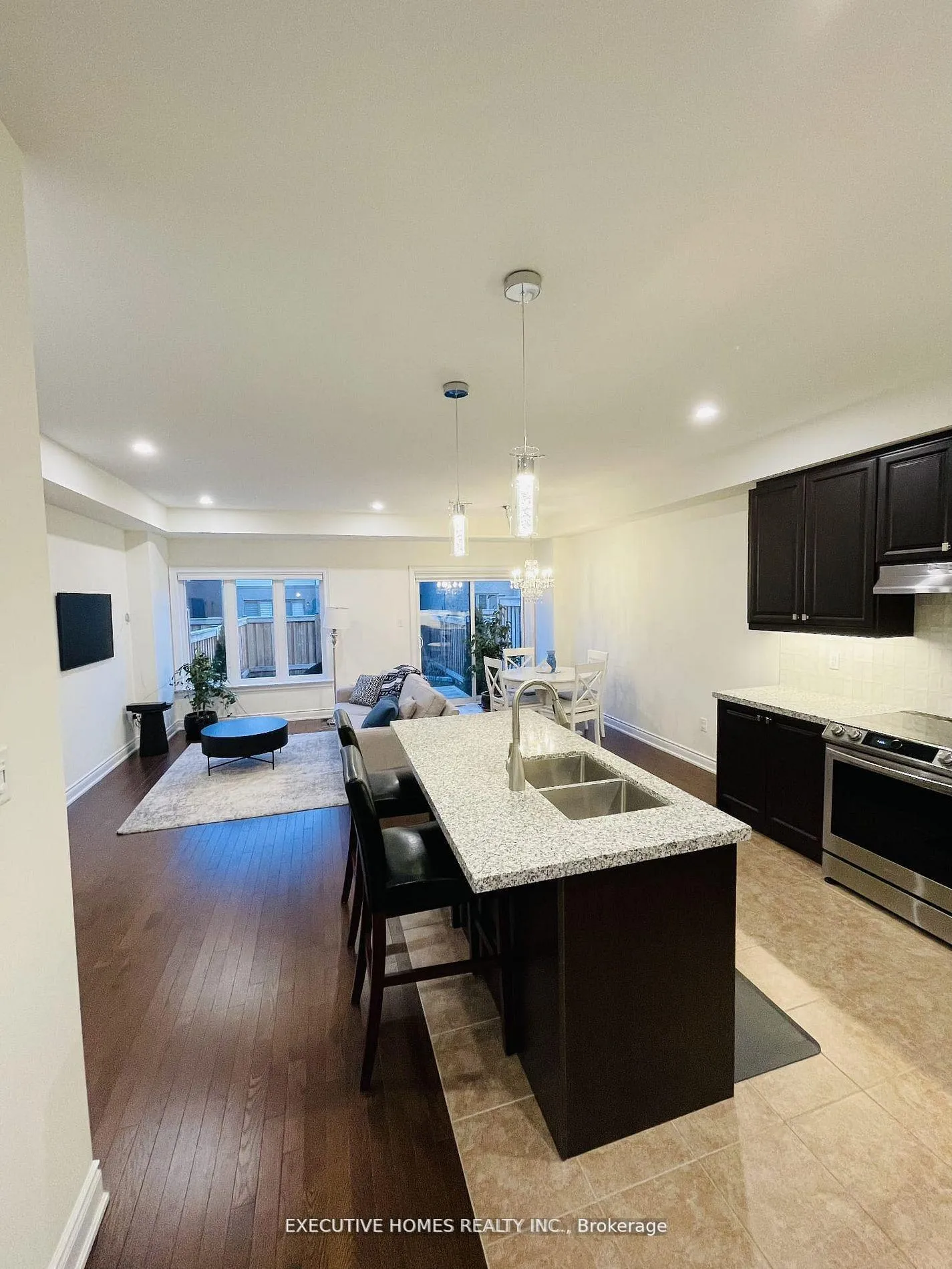 Photo 5 of 51 Lorne Thomas Place, New Tecumseth, Alliston — HOMEH