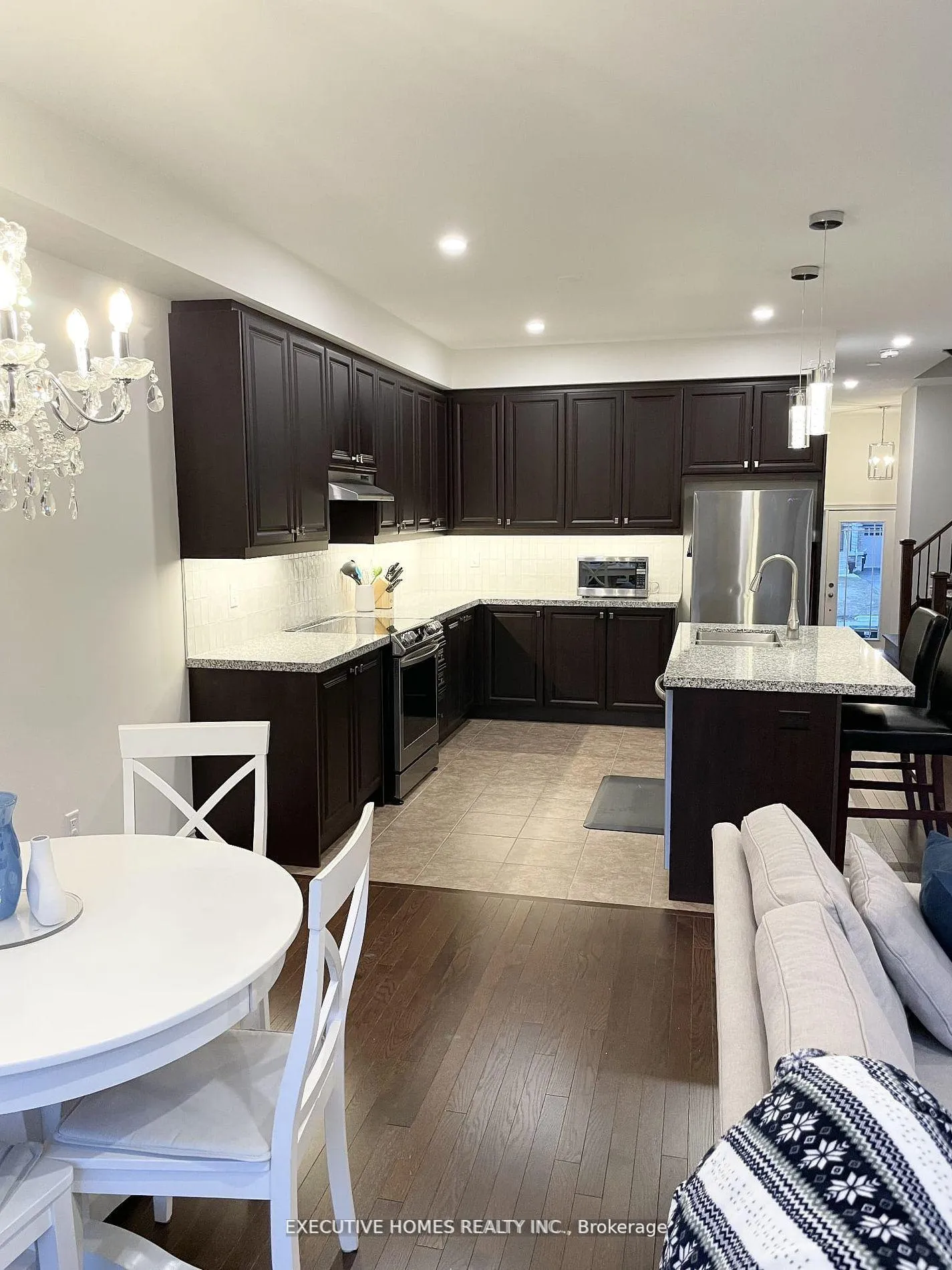 Photo 6 of 51 Lorne Thomas Place, New Tecumseth, Alliston — HOMEH
