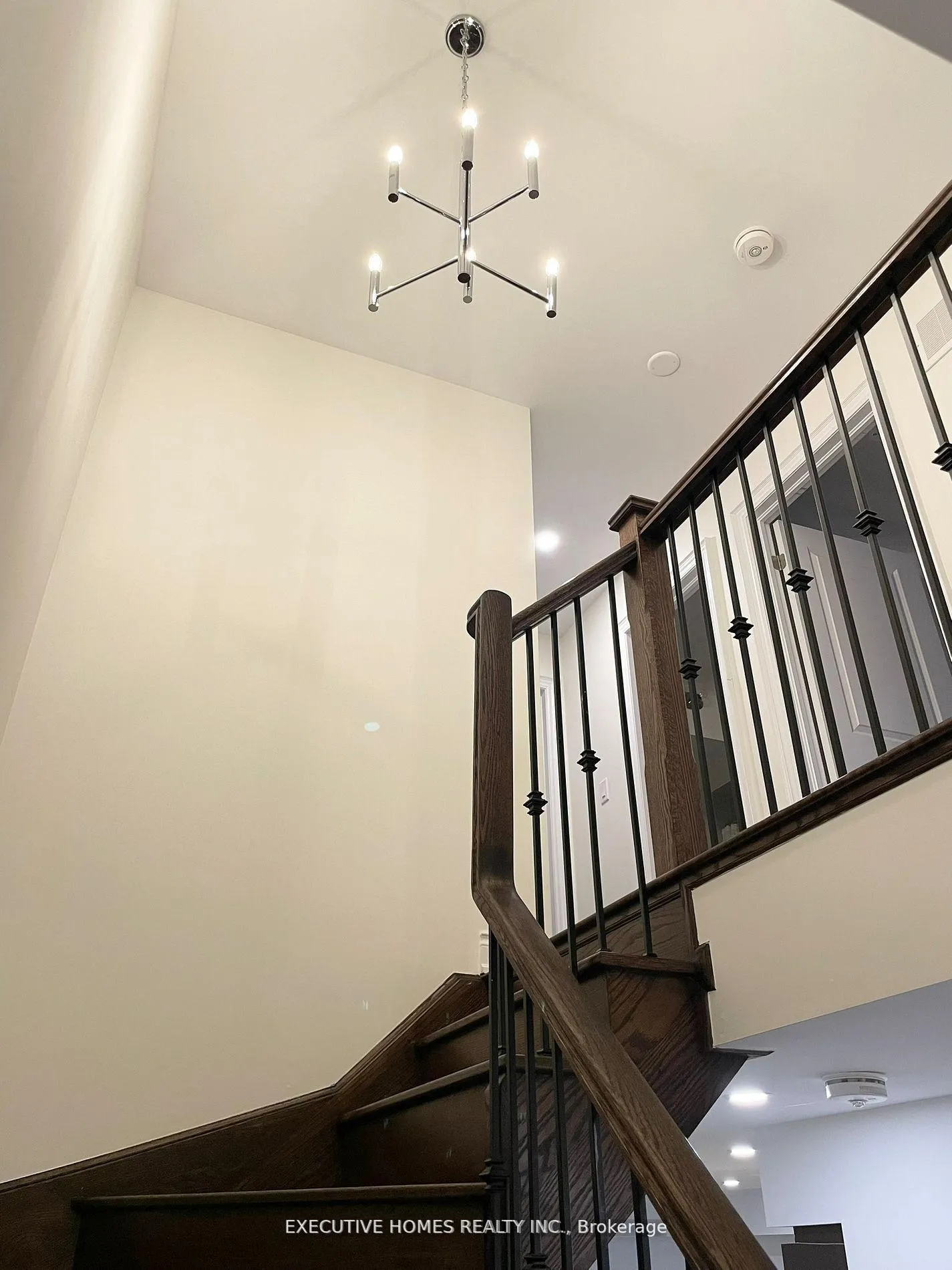 Photo 9 of 51 Lorne Thomas Place, New Tecumseth, Alliston — HOMEH