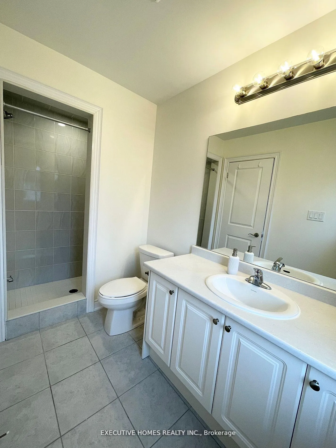 Photo 17 of 51 Lorne Thomas Place, New Tecumseth, Alliston — HOMEH