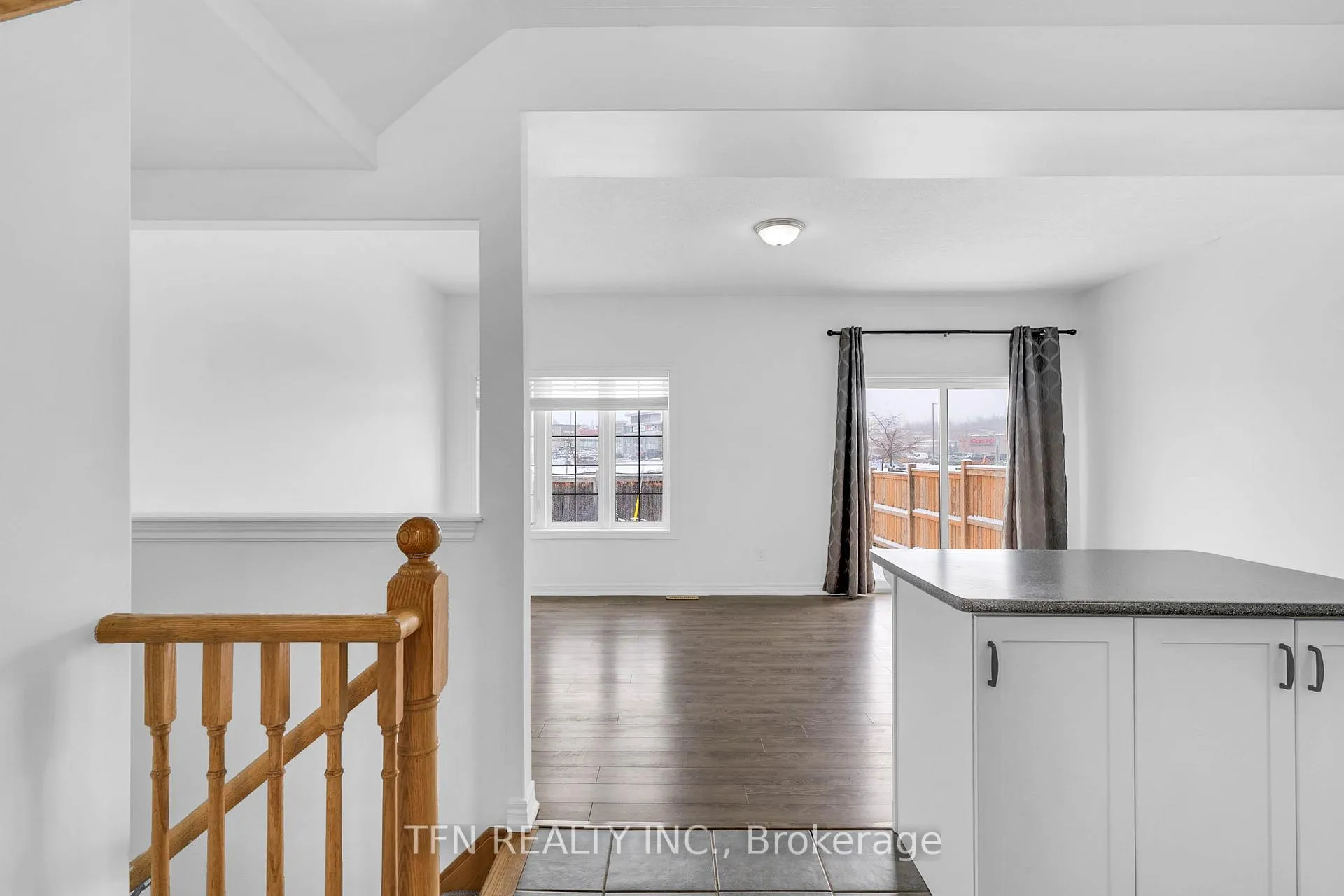 Photo 4 of 9 Isabella Drive, Orillia — HOMEH