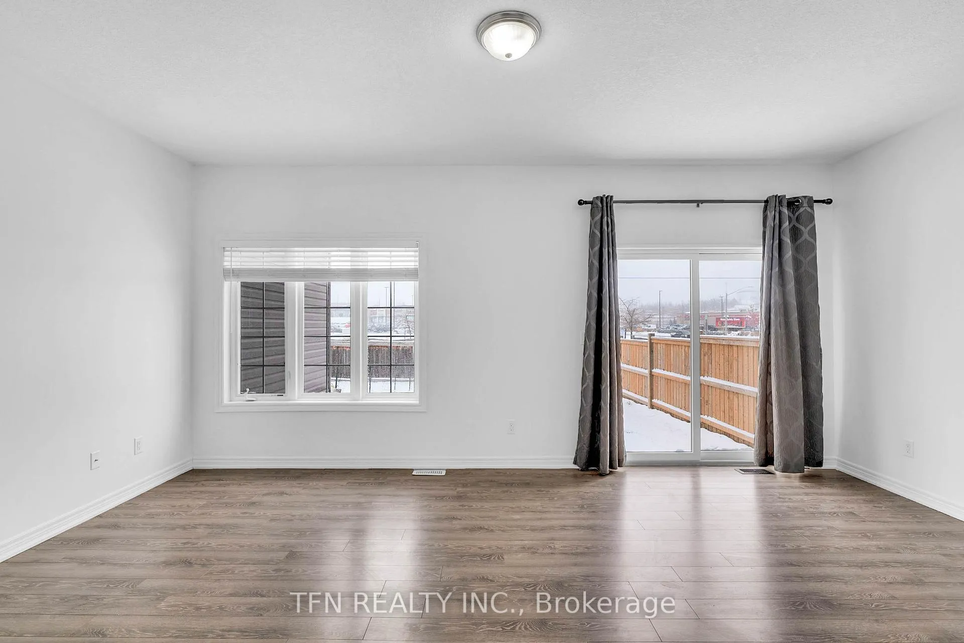 Photo 6 of 9 Isabella Drive, Orillia — HOMEH