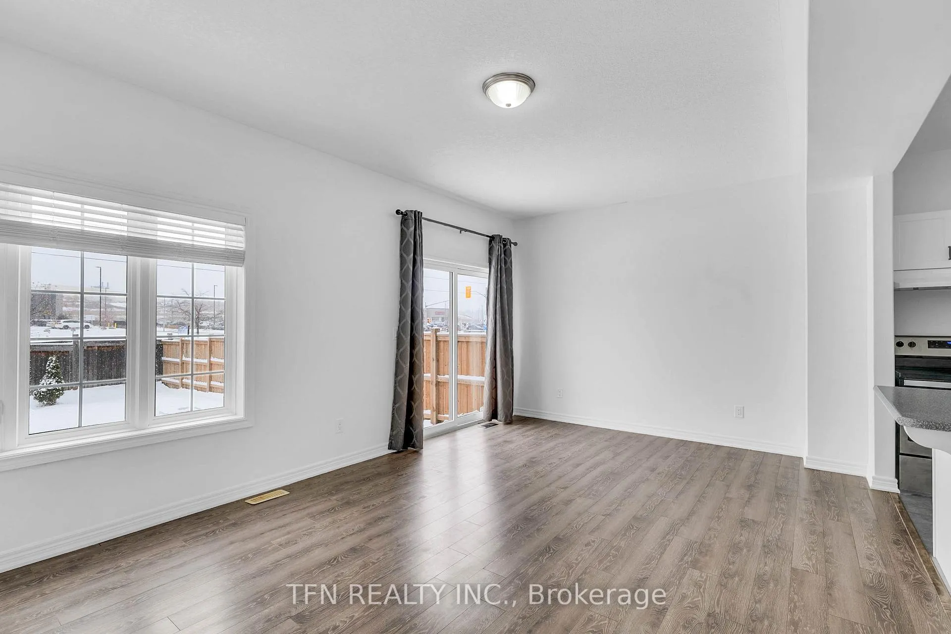 Photo 7 of 9 Isabella Drive, Orillia — HOMEH
