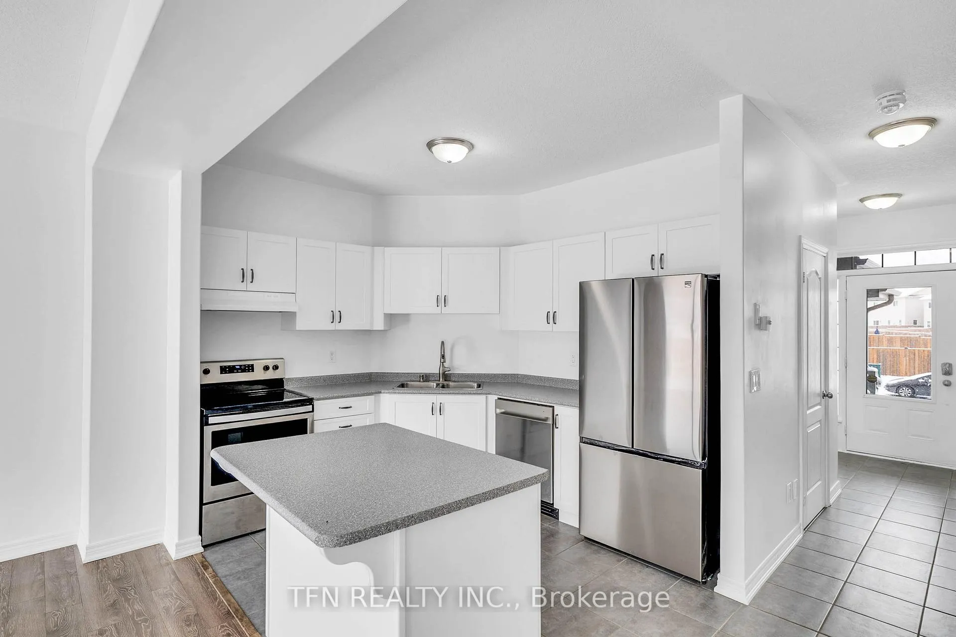 Photo 9 of 9 Isabella Drive, Orillia — HOMEH